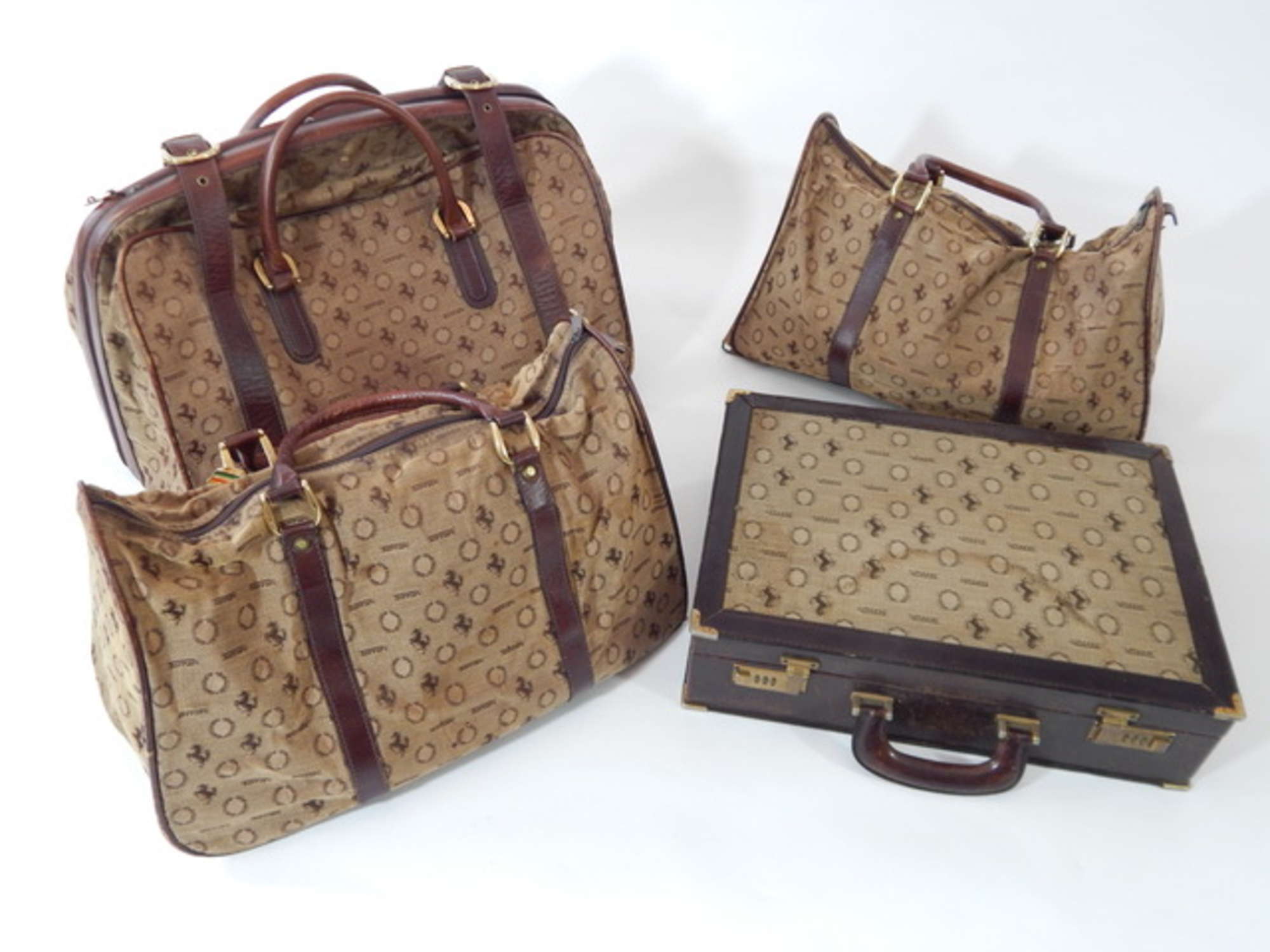 Ferrari 308/328/ Mondial Cavallino luggage set.-Auction Lot