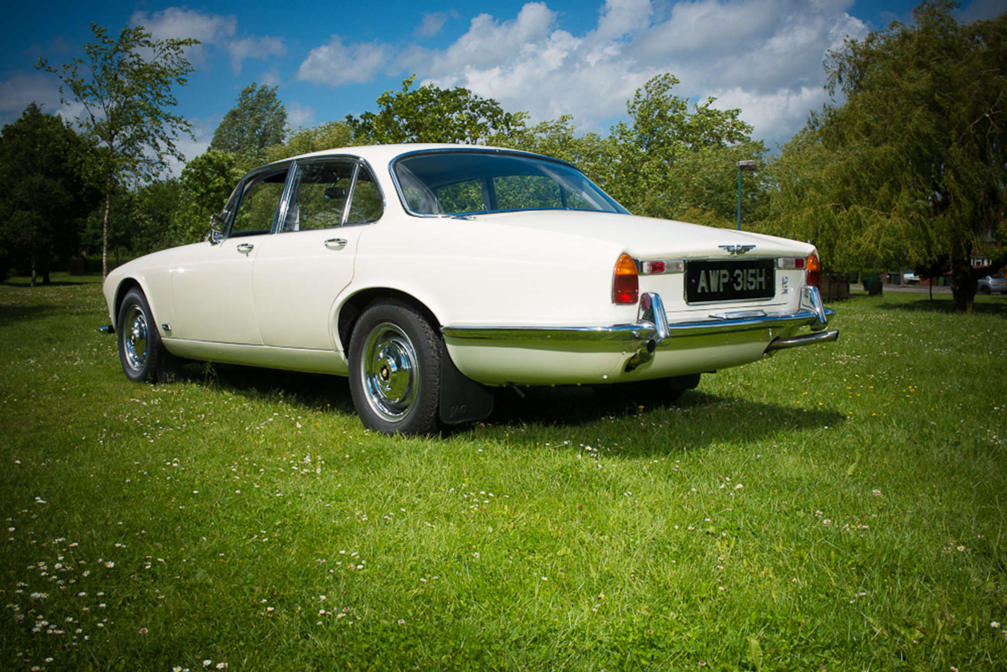 1969 Jaguar XJ6 Series 1 Saloon 4.2 Mo/d-Sold