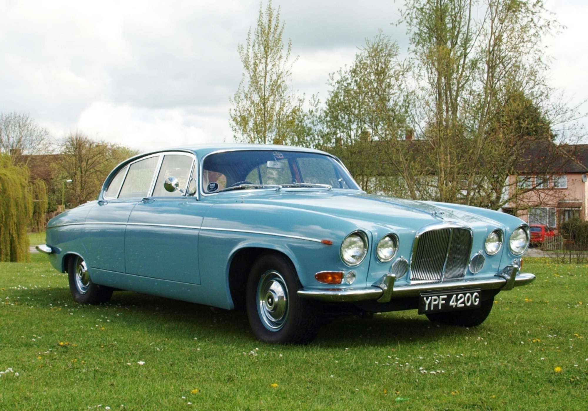 1969 Jaguar 420 G-Sold