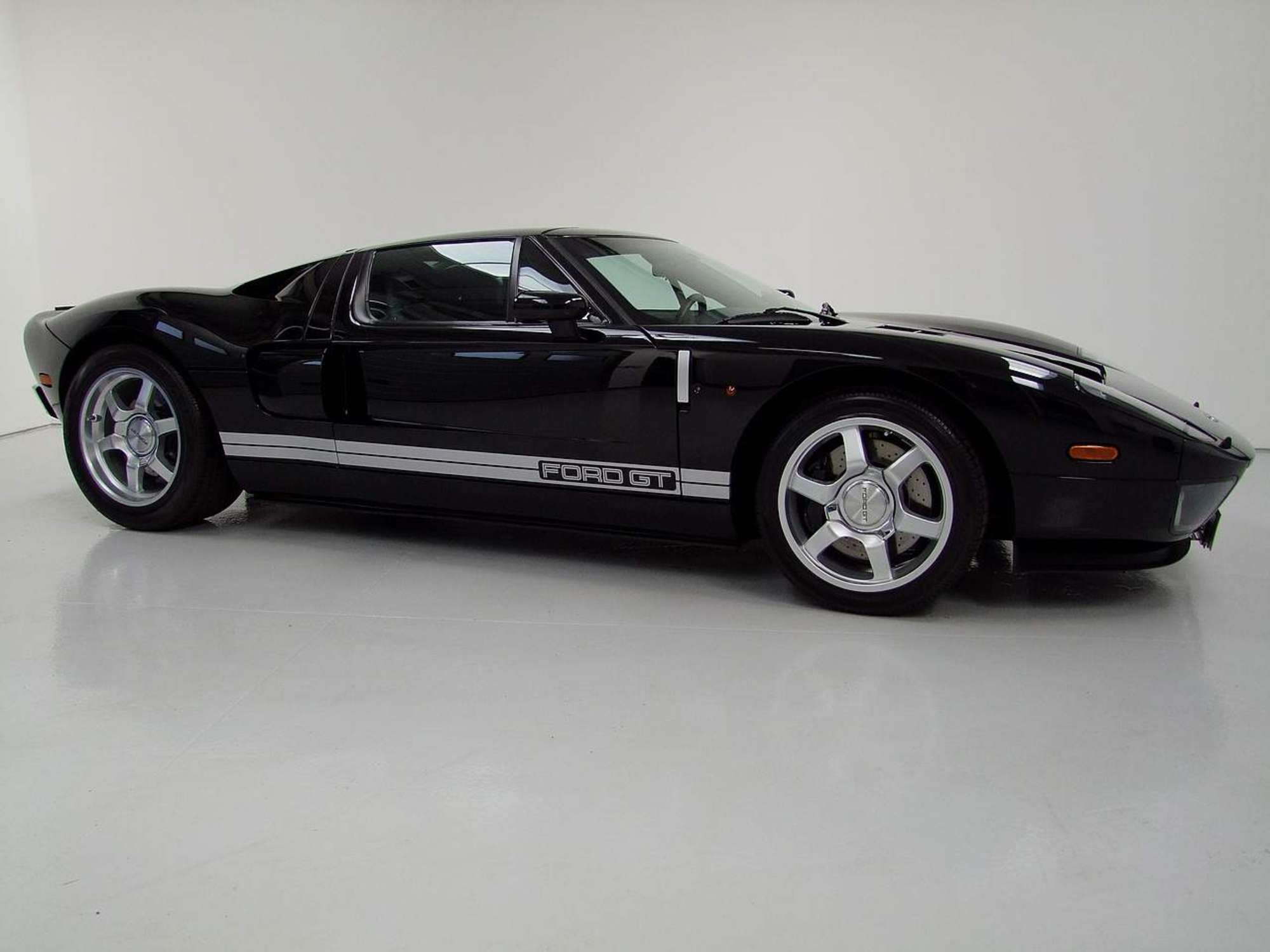 2005 Ford GT-Auction Lot