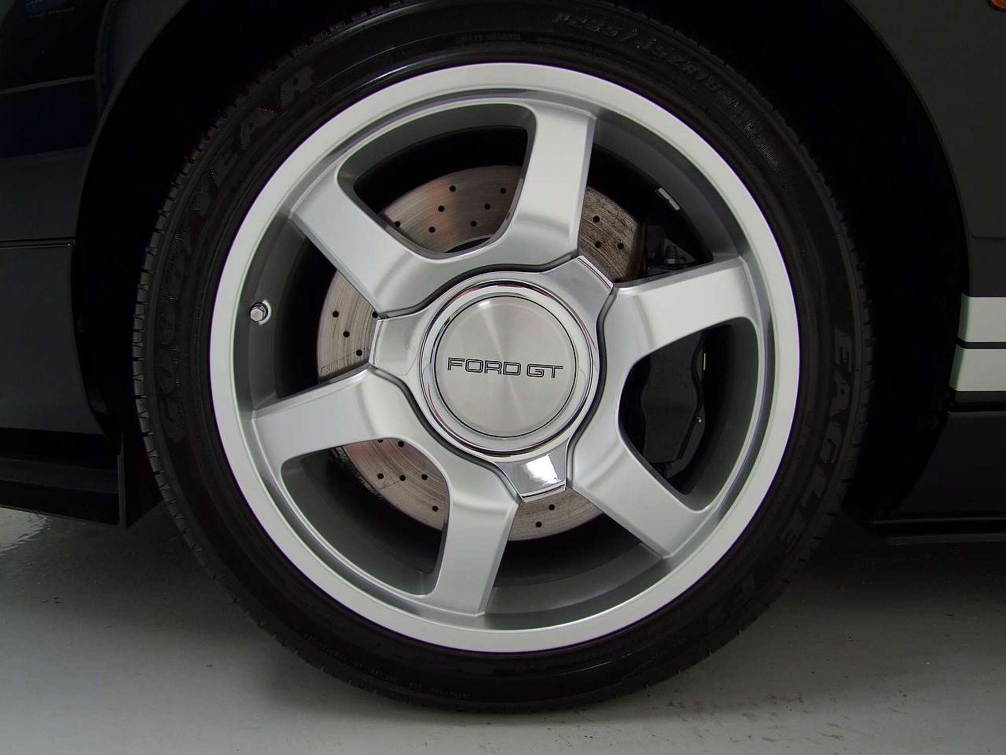 2005 Ford GT-Auction Lot