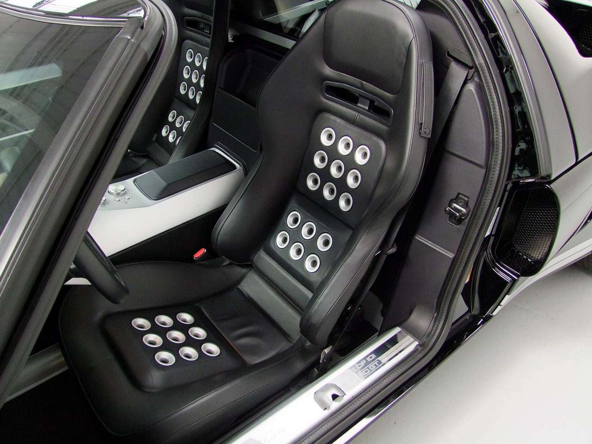 2005 Ford GT-Auction Lot