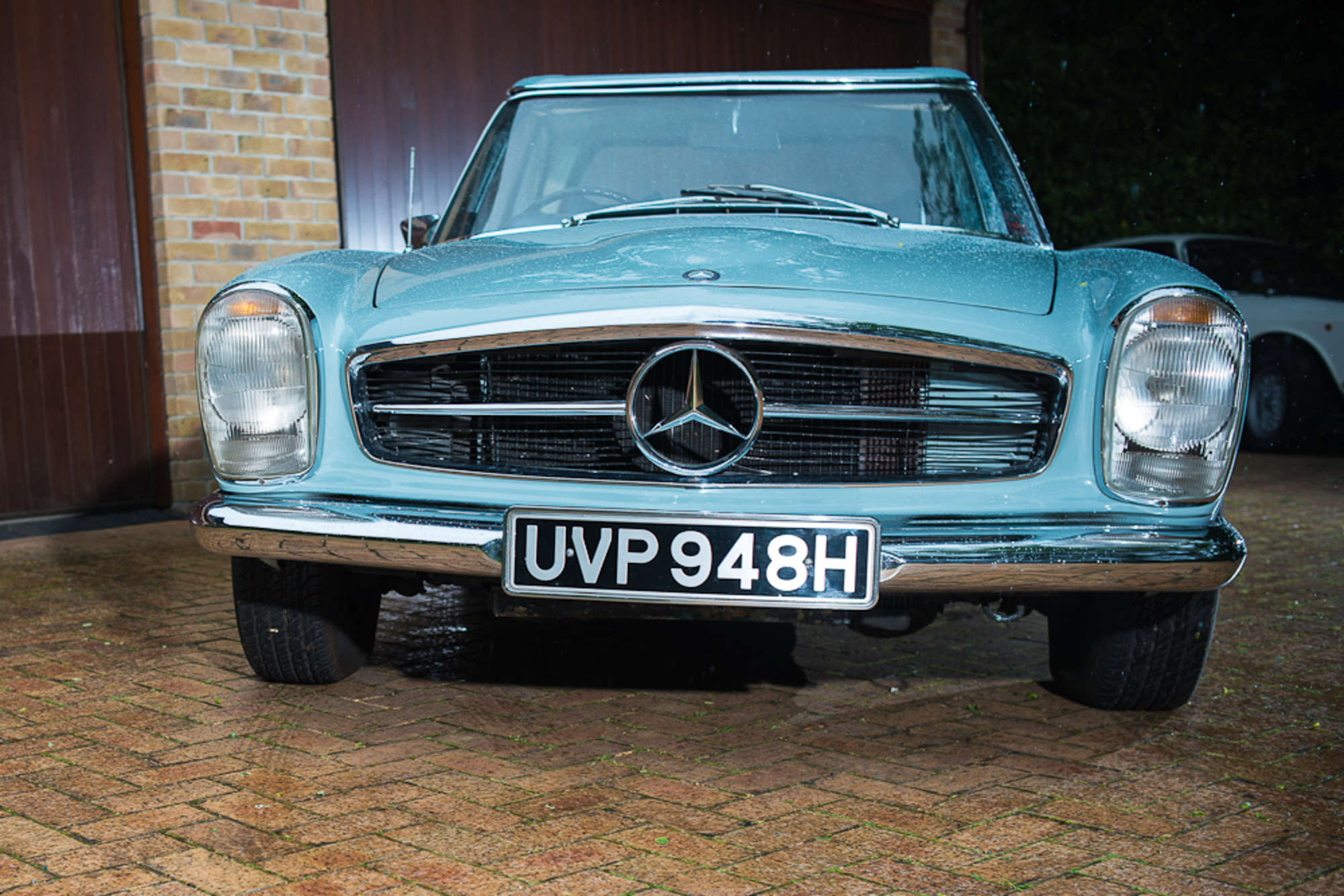1969 Mercedes-Benz 280SL Pagoda-Sold