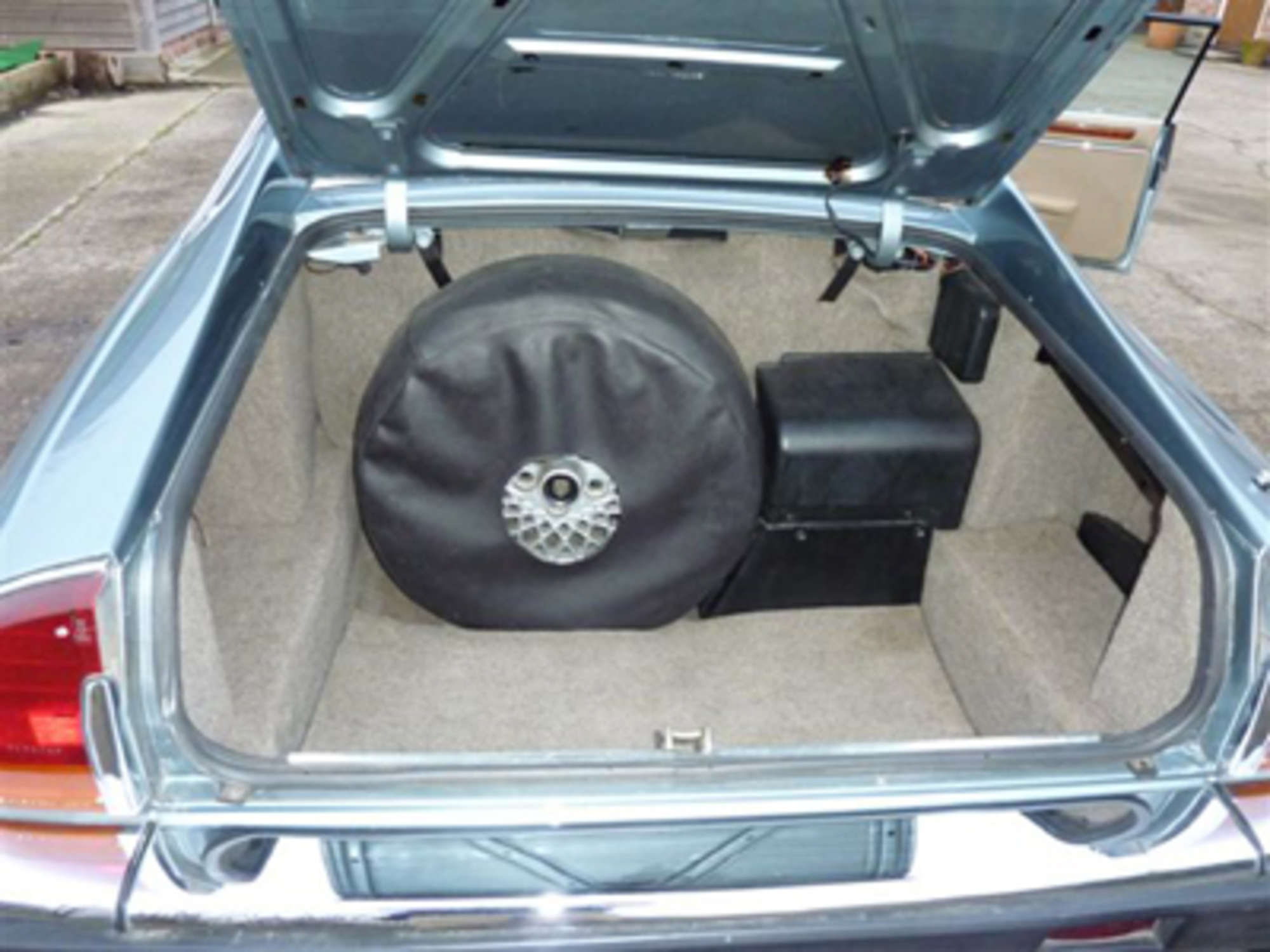 1990 Jaguar XJS V12 by KWE-Sold