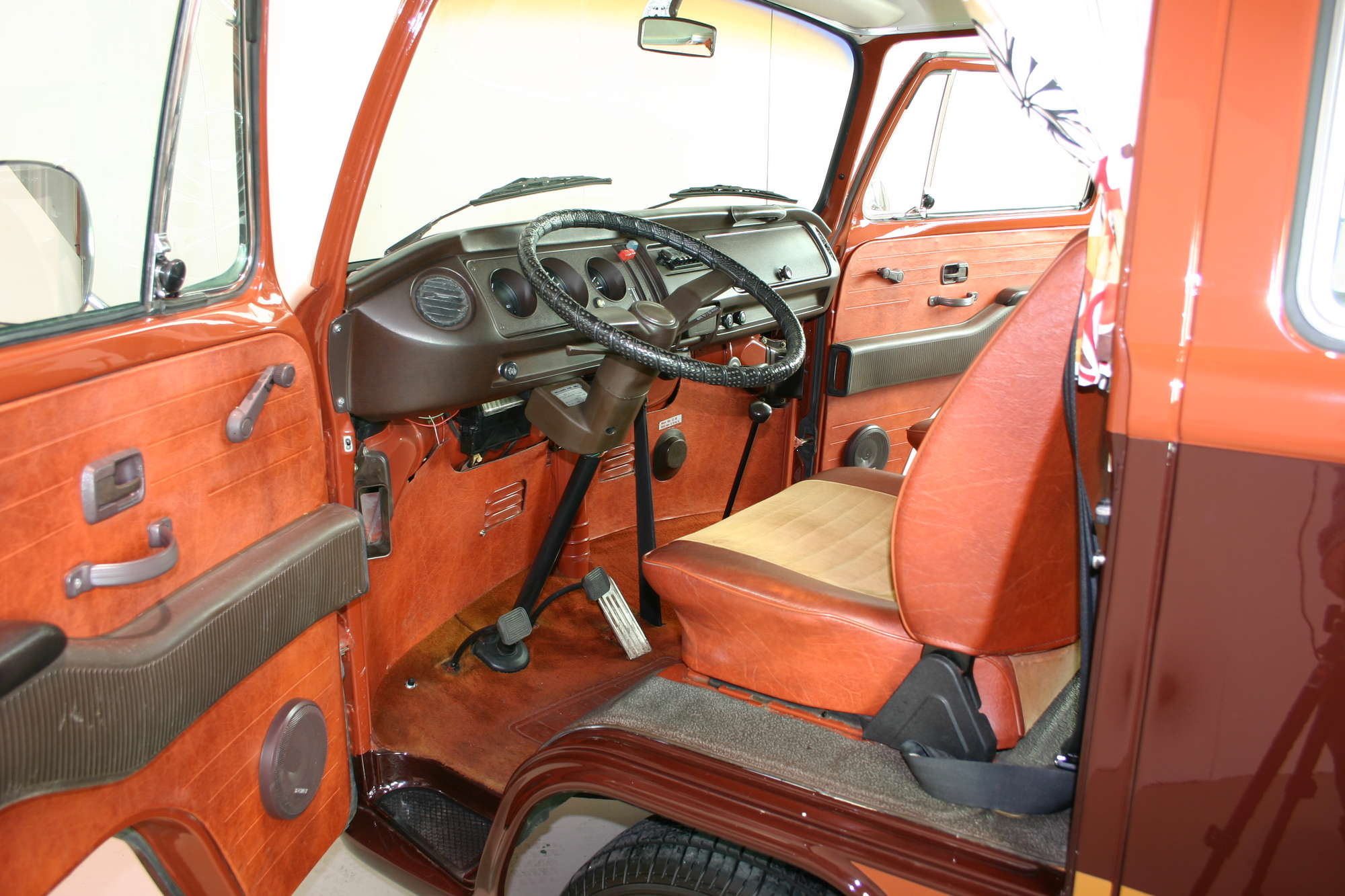 1978 VW Bus, Champagne Edition-Auction Lot