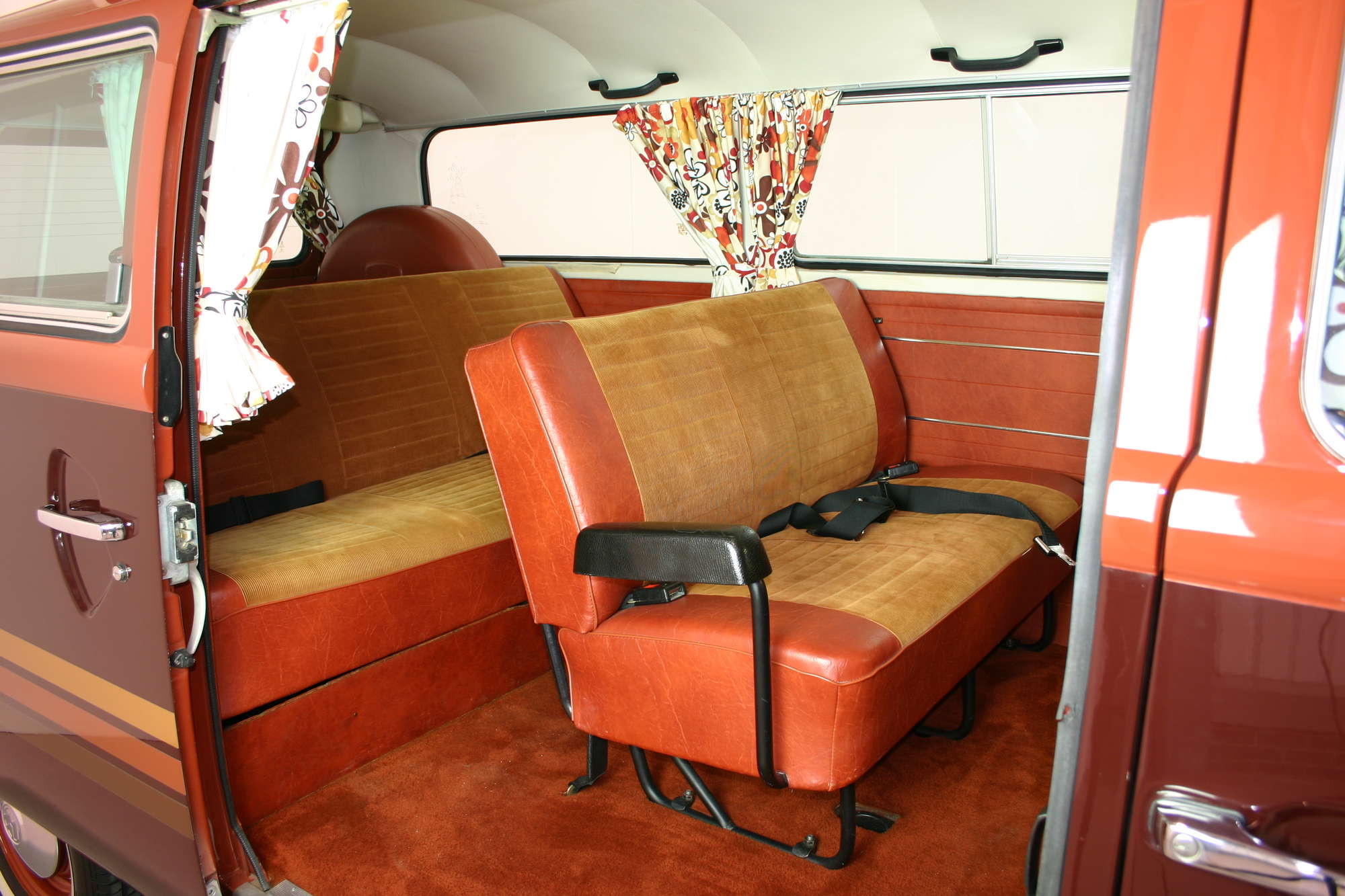 1978 VW Bus, Champagne Edition-Auction Lot