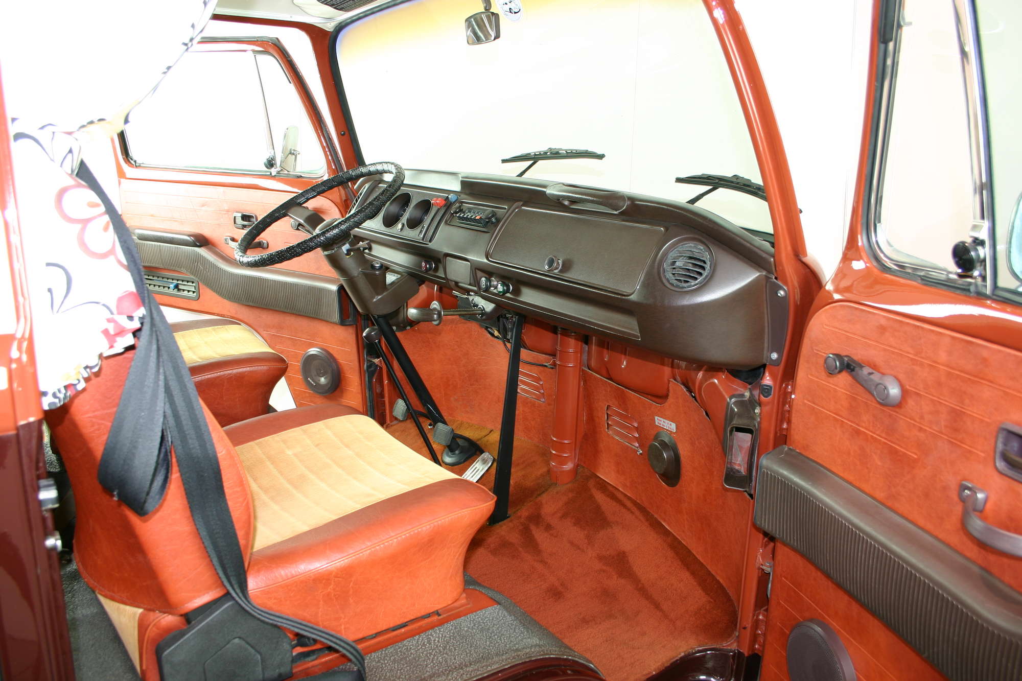 1978 VW Bus, Champagne Edition-Auction Lot