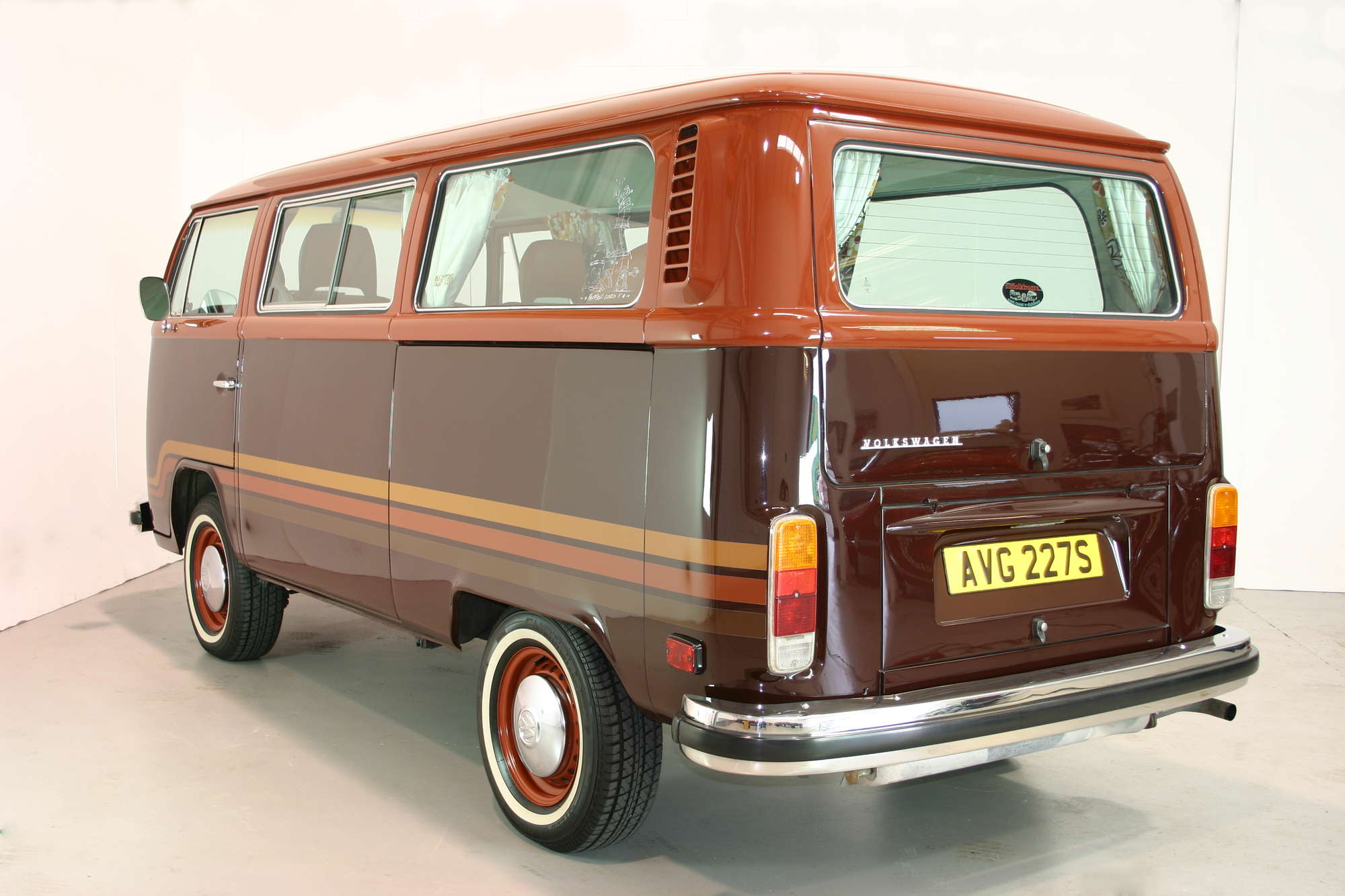 1978 VW Bus, Champagne Edition-Auction Lot