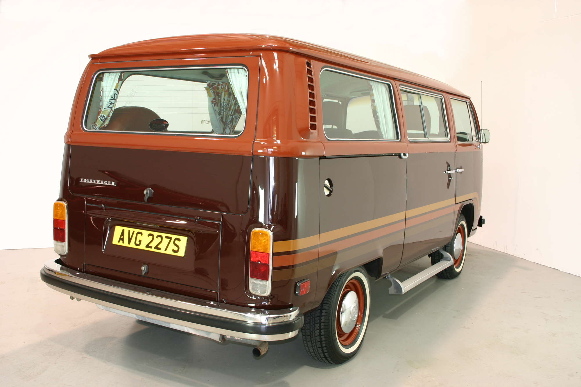 1978 VW Bus, Champagne Edition-Auction Lot