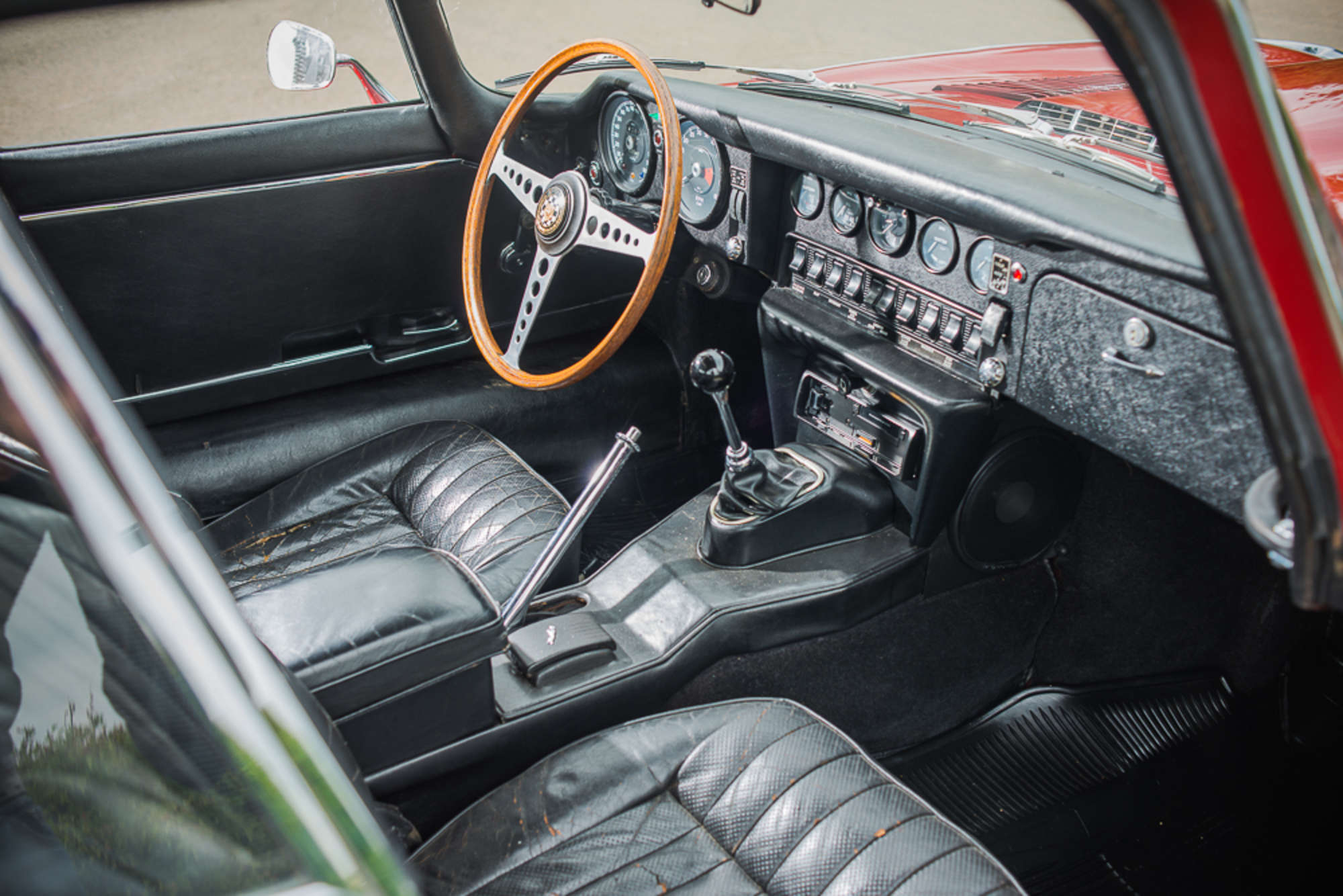 1969 Jaguar E-Type Series II Fixedhead Coupe-Auction Lot