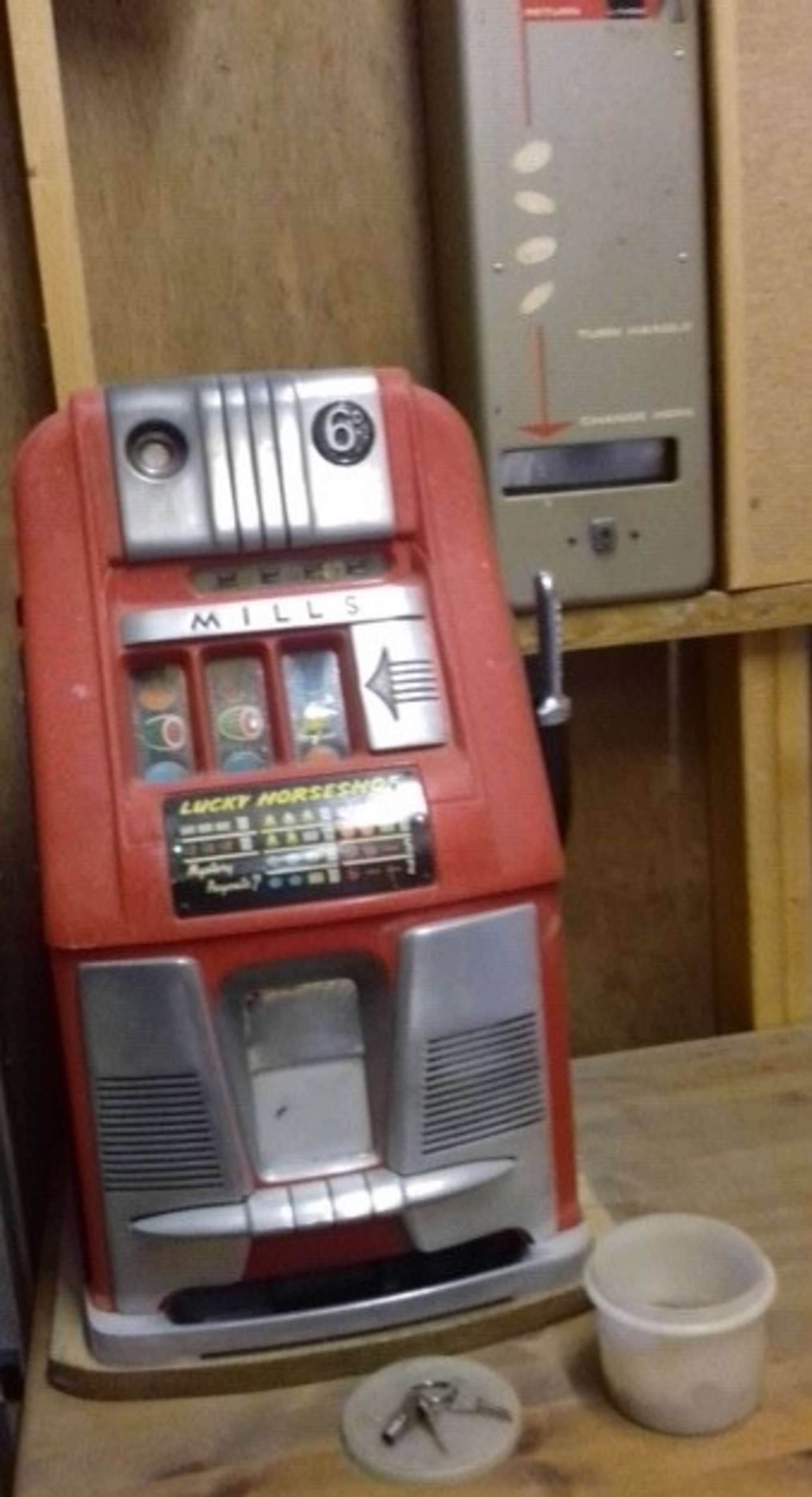 1970's Mills Lucky Horseshoe One Arm Bandit-Sold