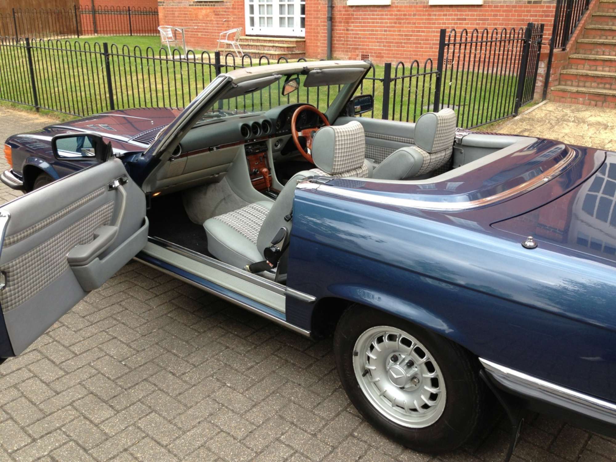 1981 Mercedes-Benz 280SL - Ex-Roger Daltrey-Sold