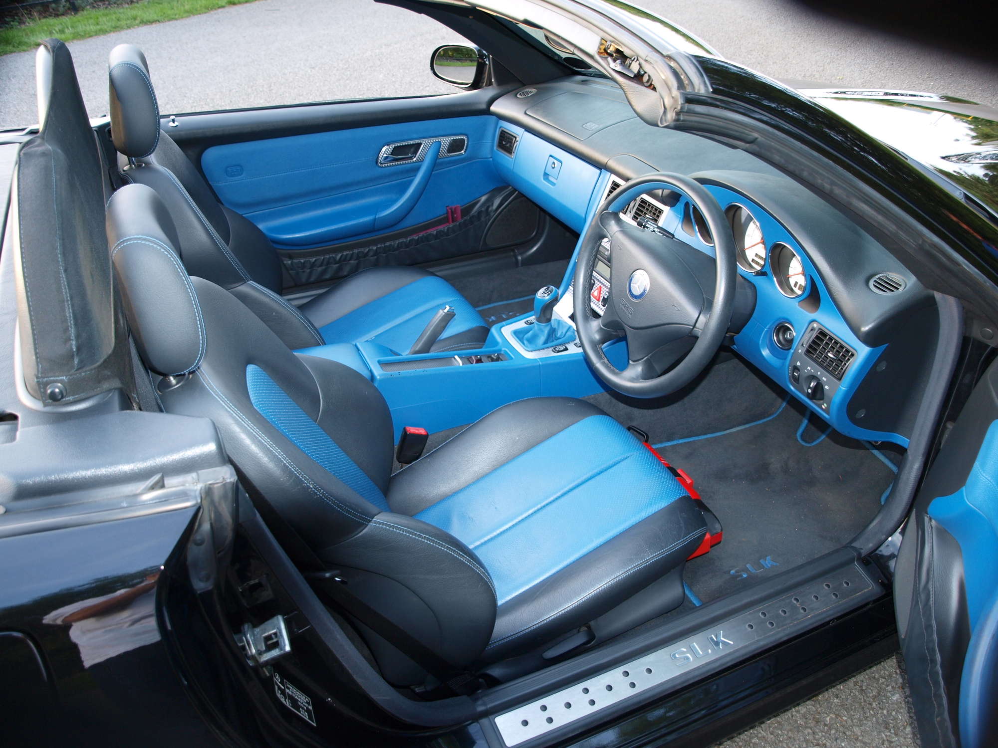2001 Mercedes SLK with matching number plate-Sold