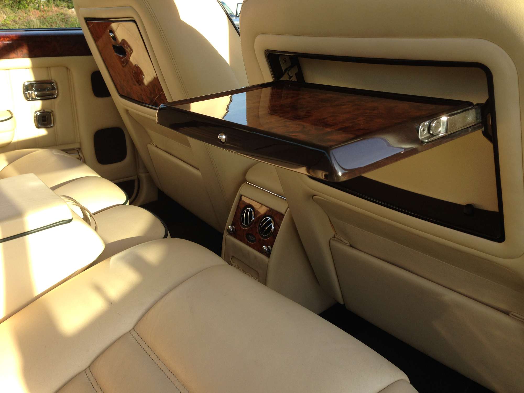 1996 Bentley Brooklands Saloon-Auction Lot