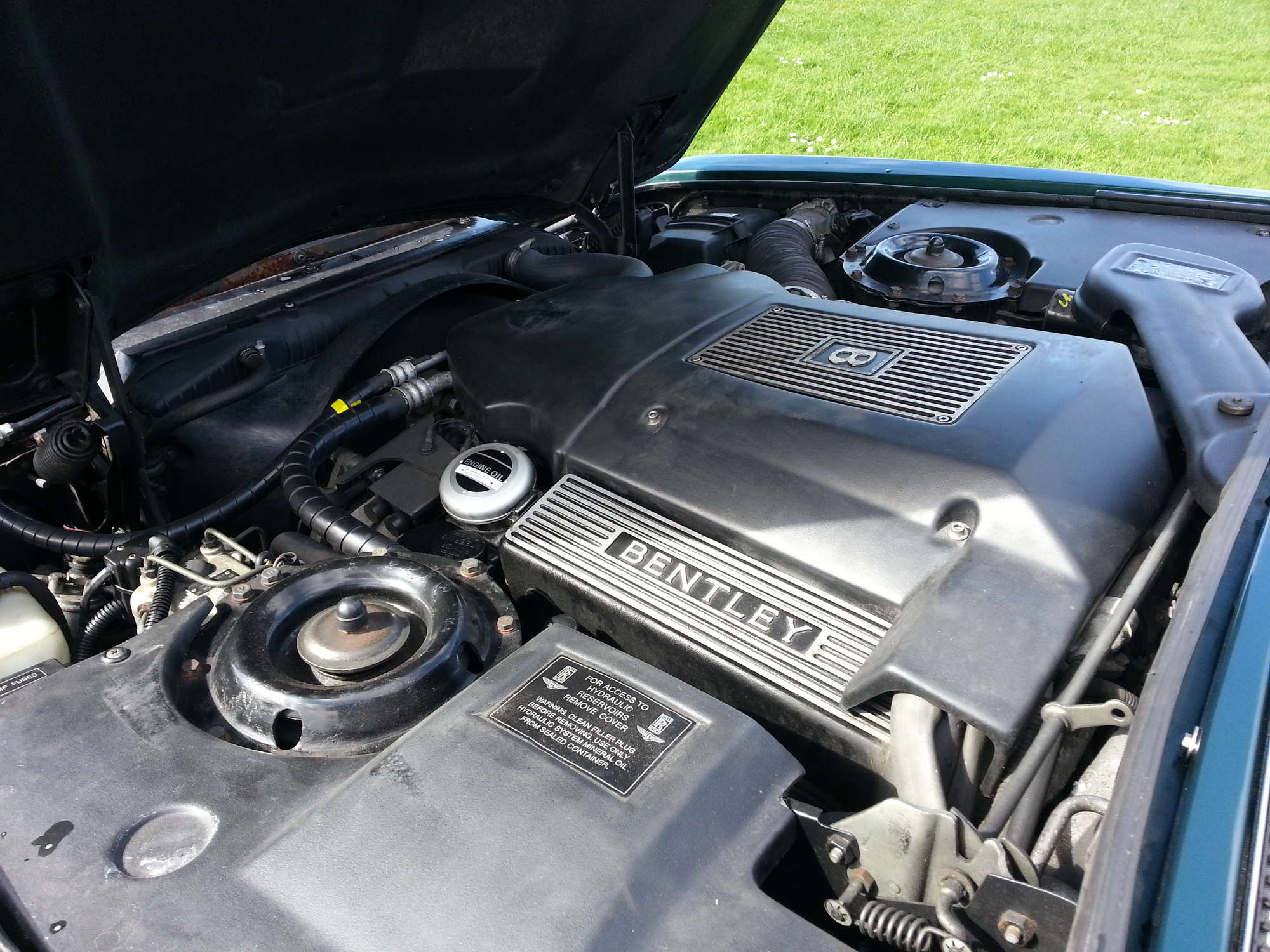 1996 Bentley Brooklands Saloon-Auction Lot