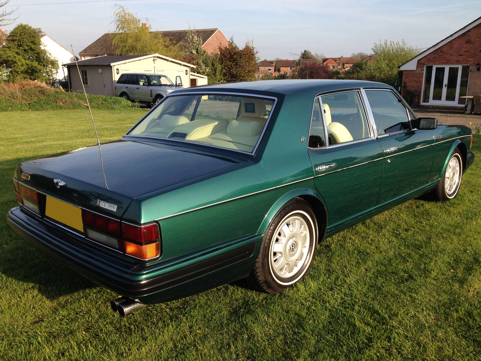 1996 Bentley Brooklands Saloon-Auction Lot