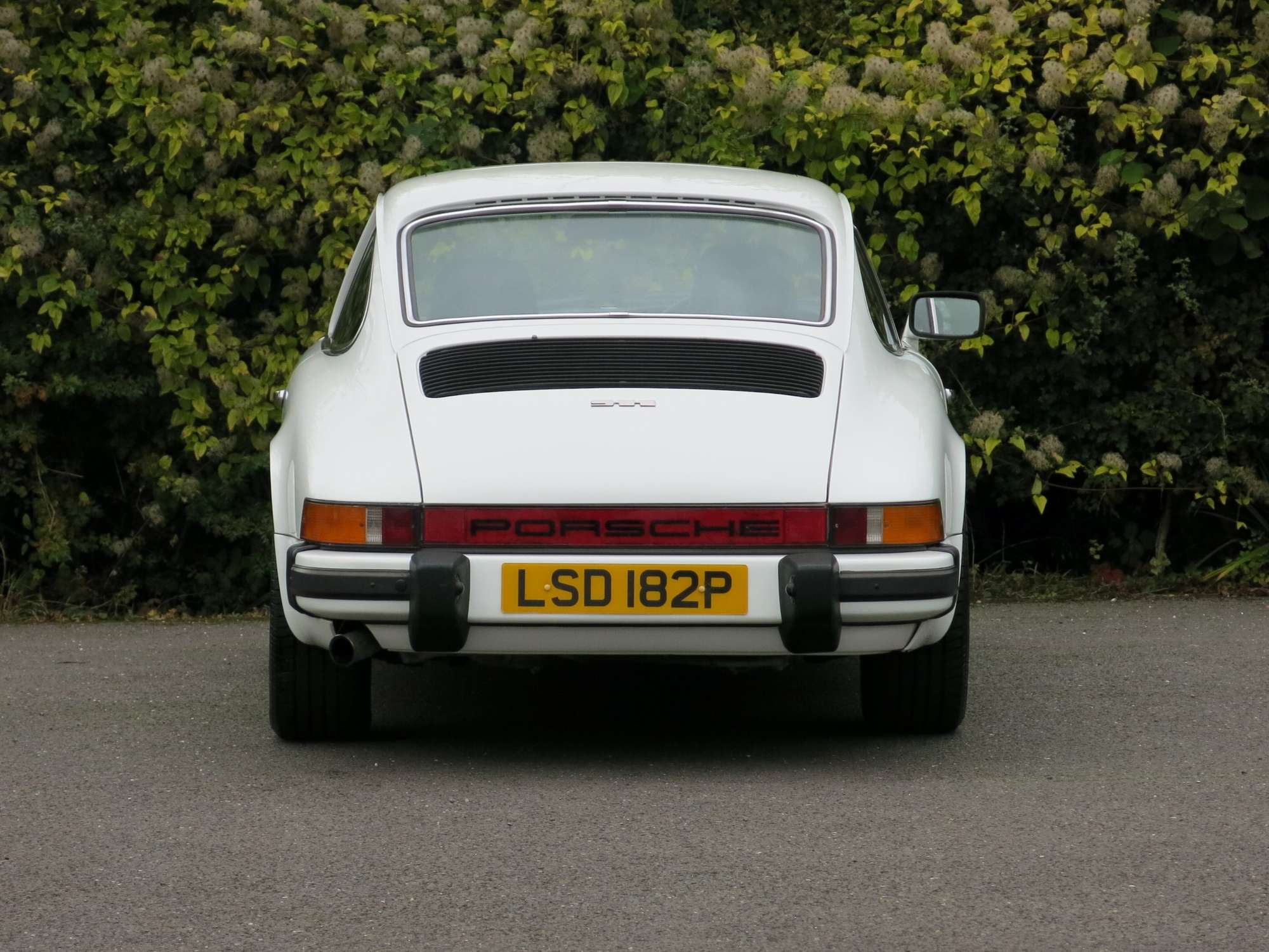 1976 Porsche 911 2.7 Coupe-Sold