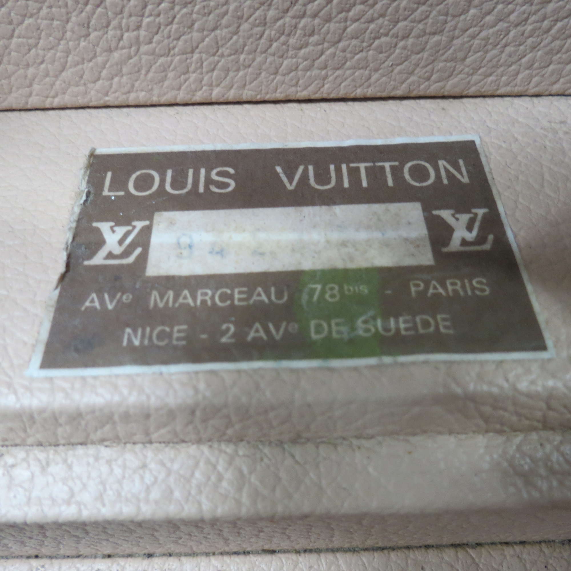A Louis Vuitton Ladies Vanity Case-Sold