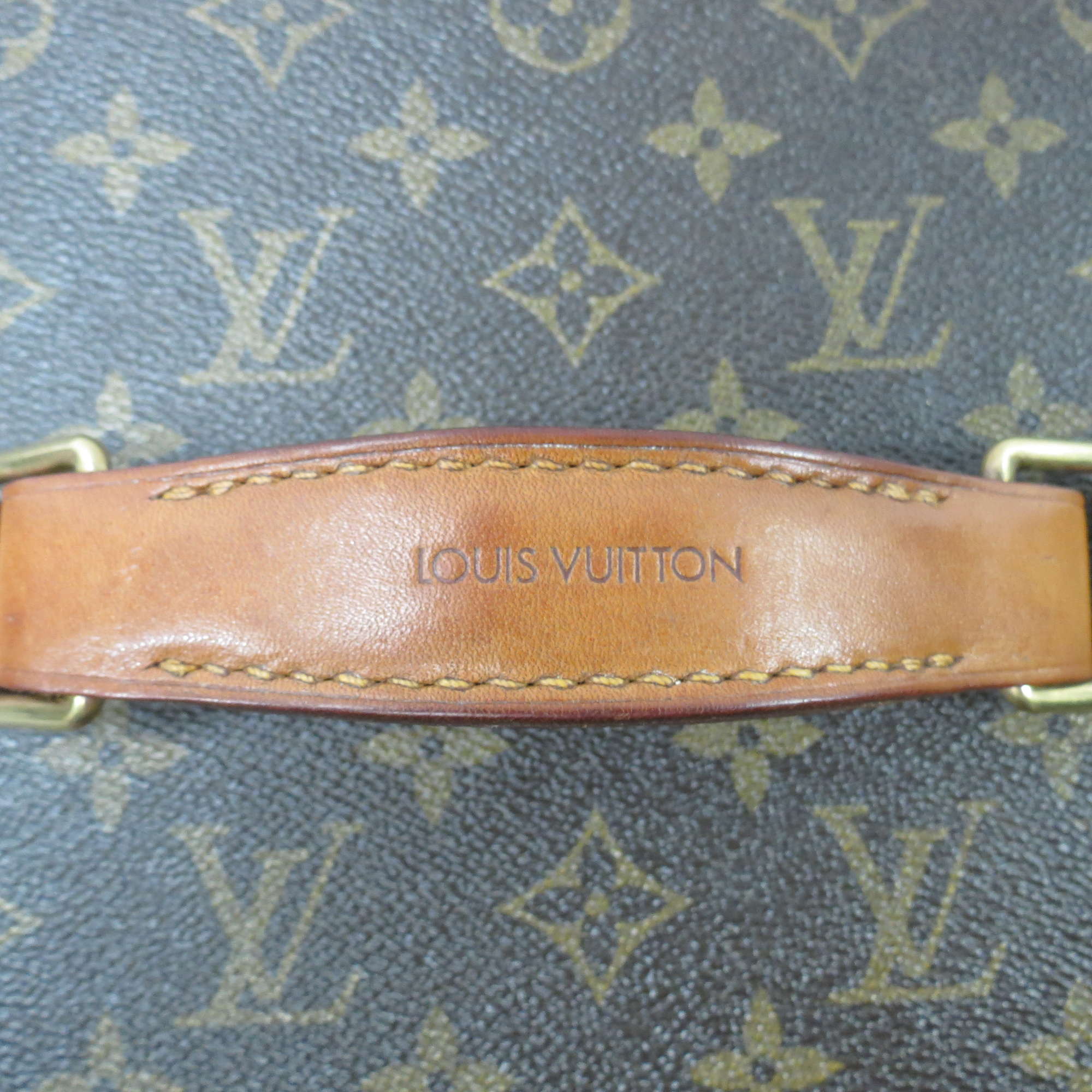 A Louis Vuitton Ladies Vanity Case-Sold