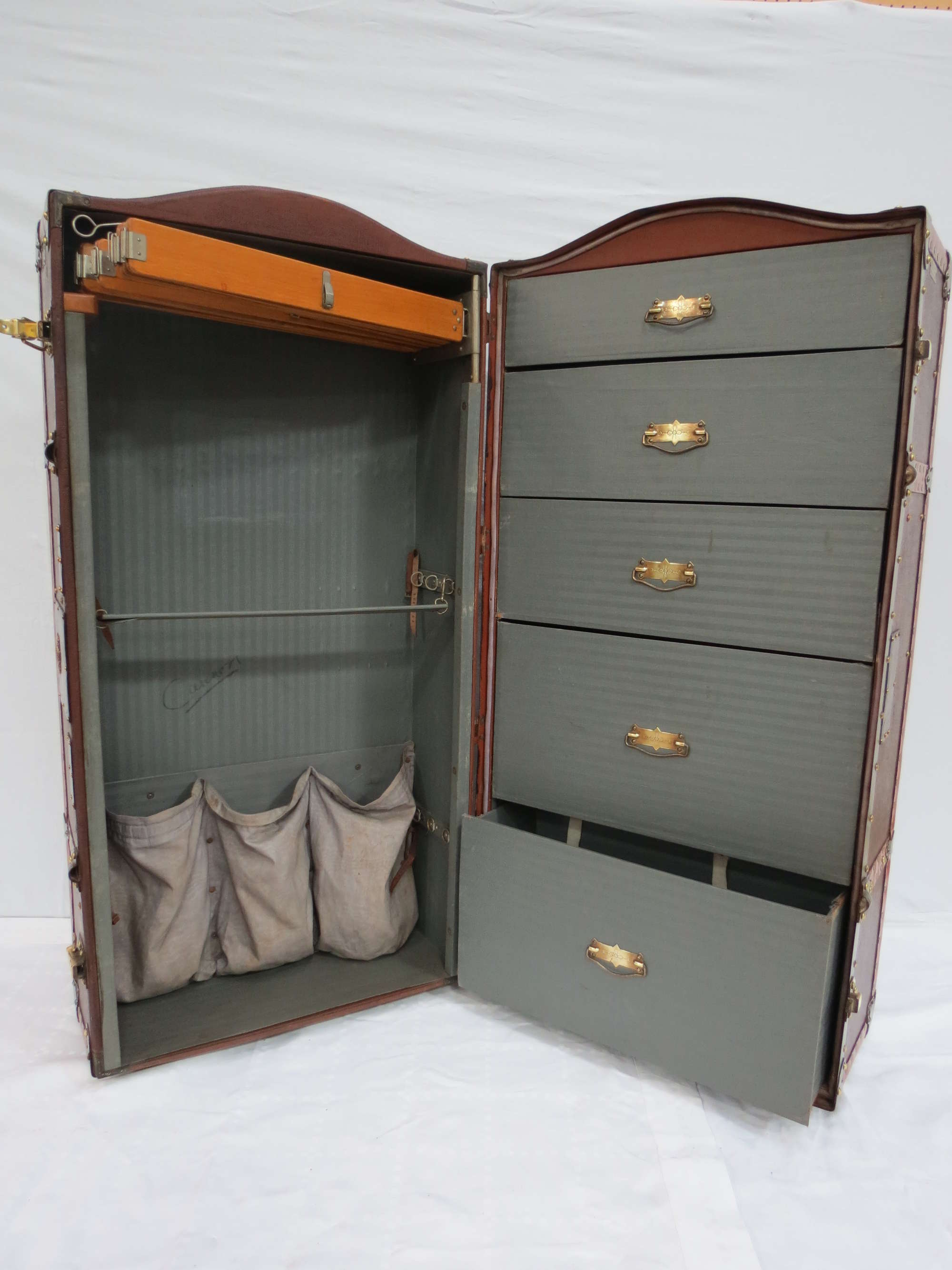 A fine antique wardrobe Travel Trunk-Auction Lot