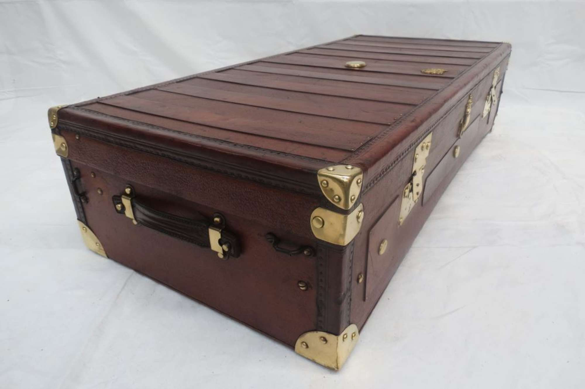 A very smart Motor Car Trunk or Boot Case-Auction Lot
