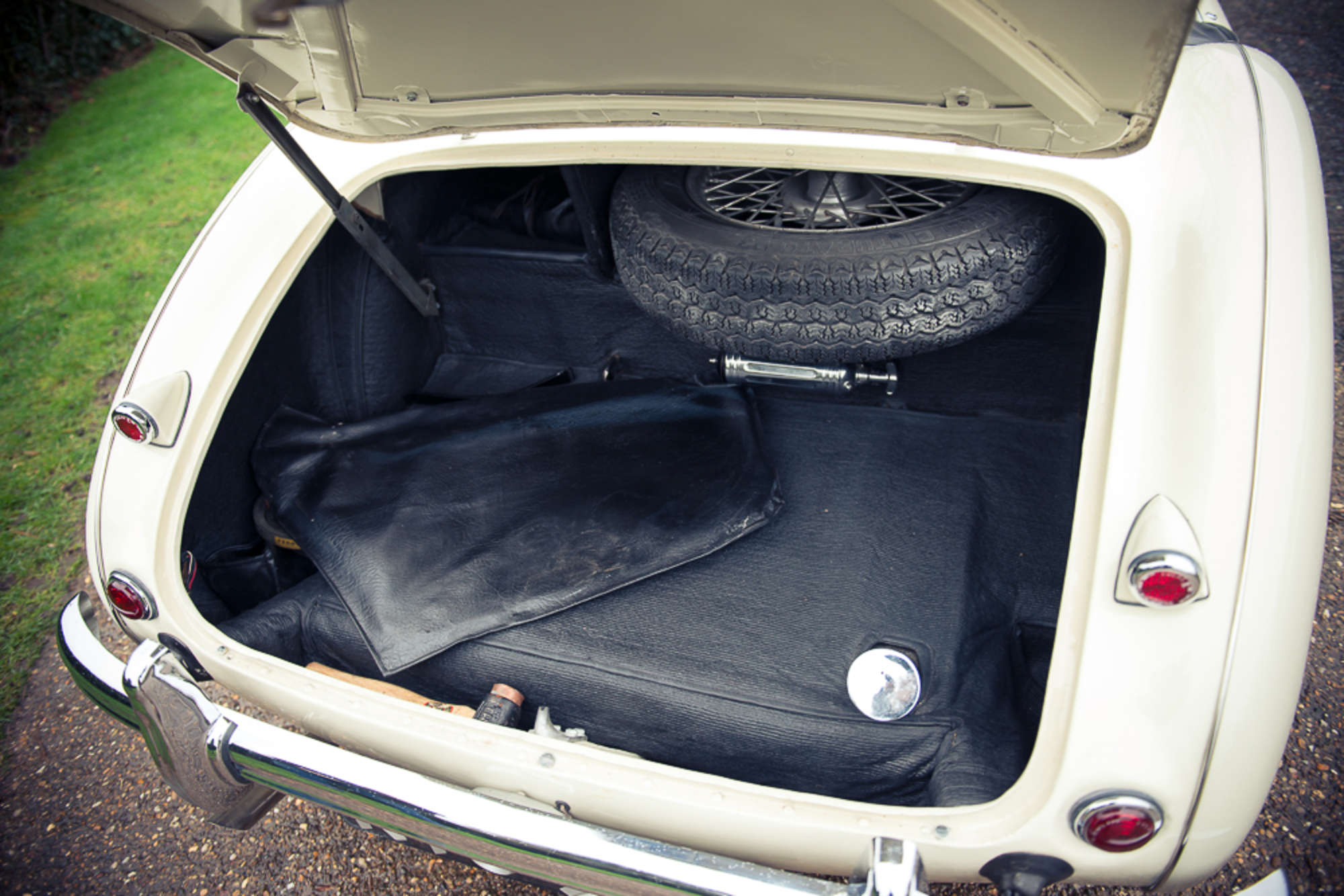 1955 Austin Healey 100/4 BN1-Auction Lot