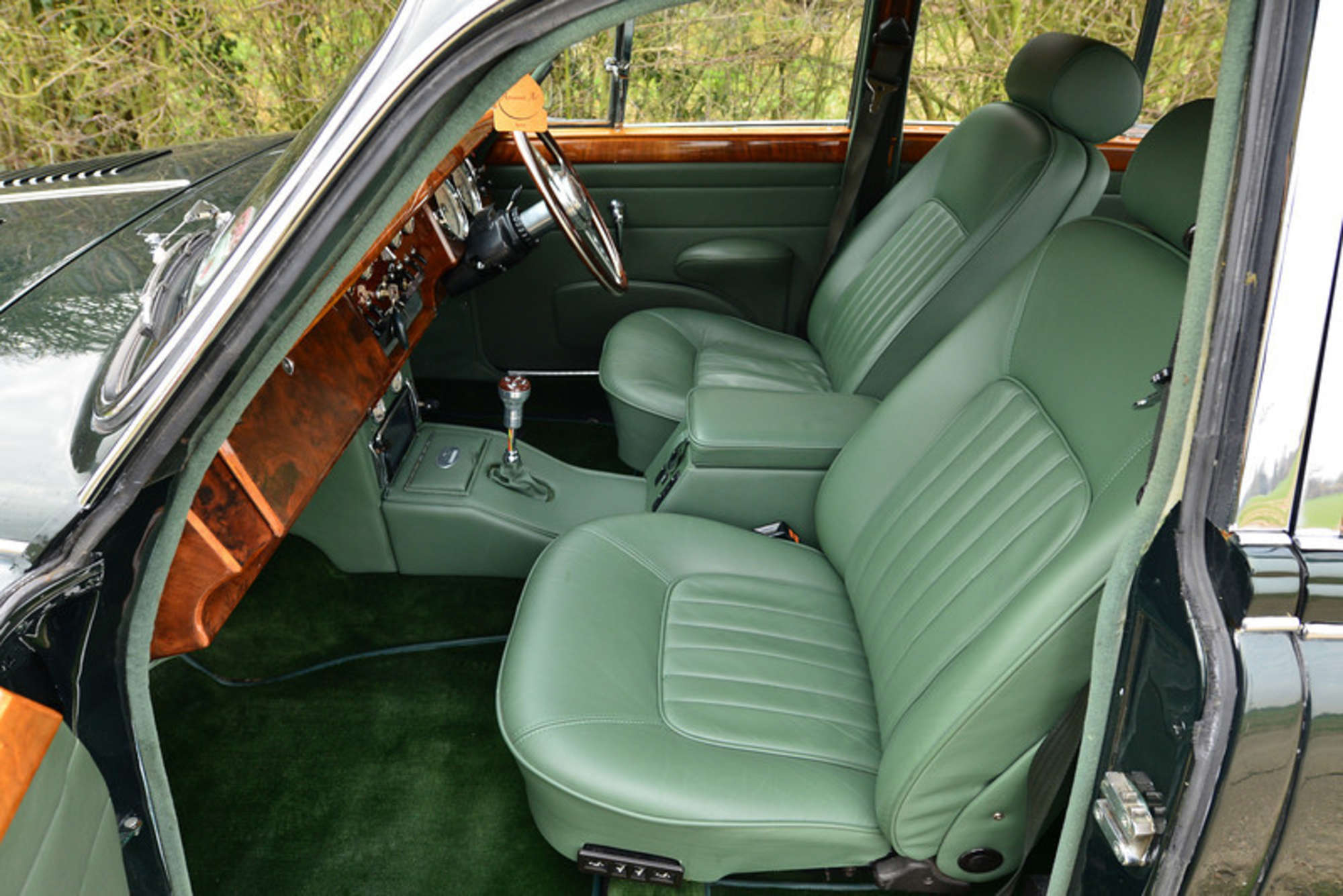 1960 Jaguar Mark II 3.8 Saloon-Auction Lot