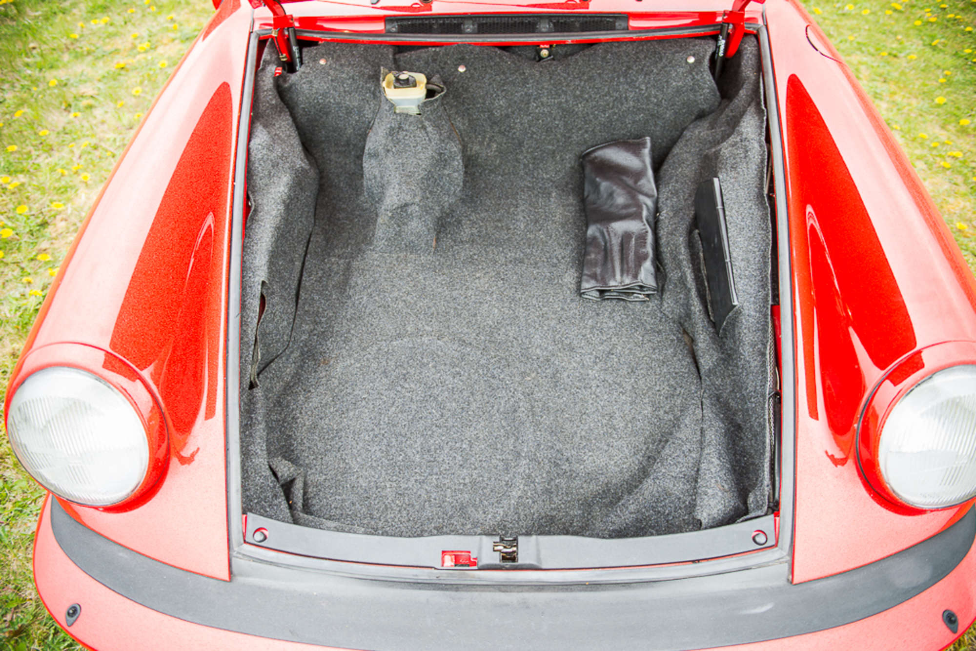 1985 Porsche 911 3.2 Carrera Targa-Sold