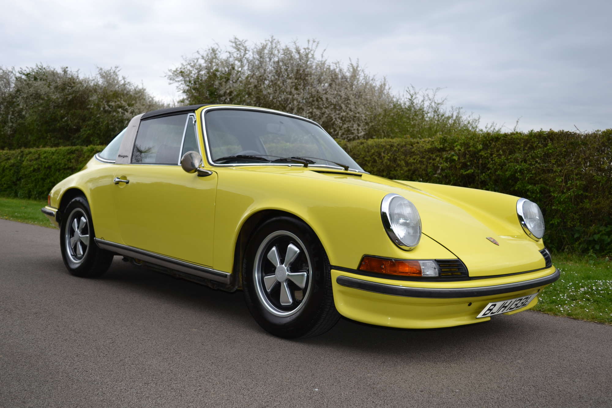 1973 Porsche 911 S 2.4 Targa-Sold