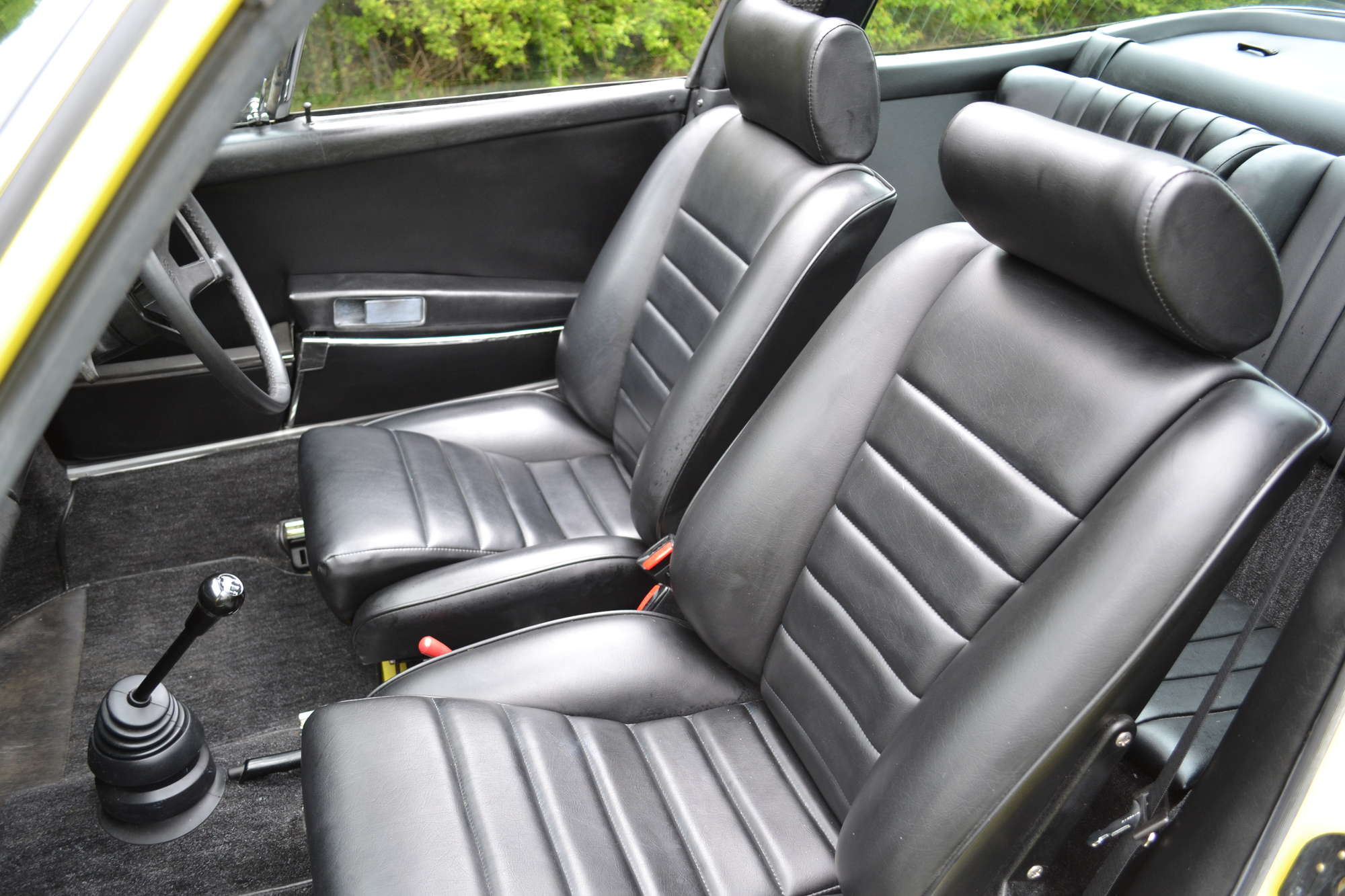 1973 Porsche 911 S 2.4 Targa-Sold