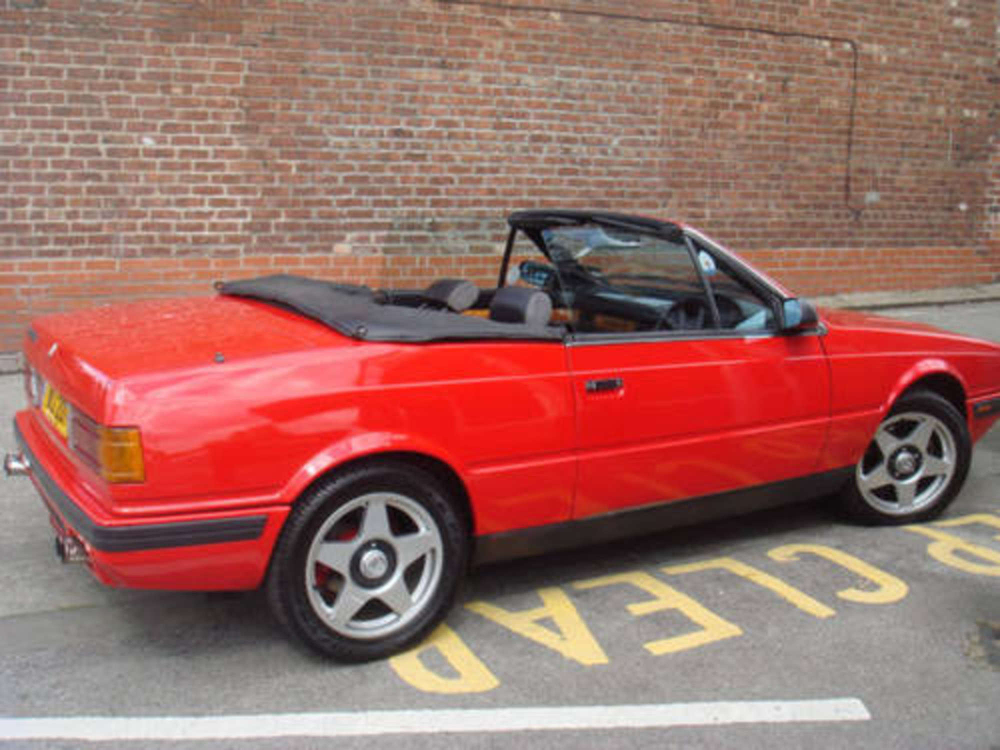 1990 Maserati Spyder E-Auction Lot