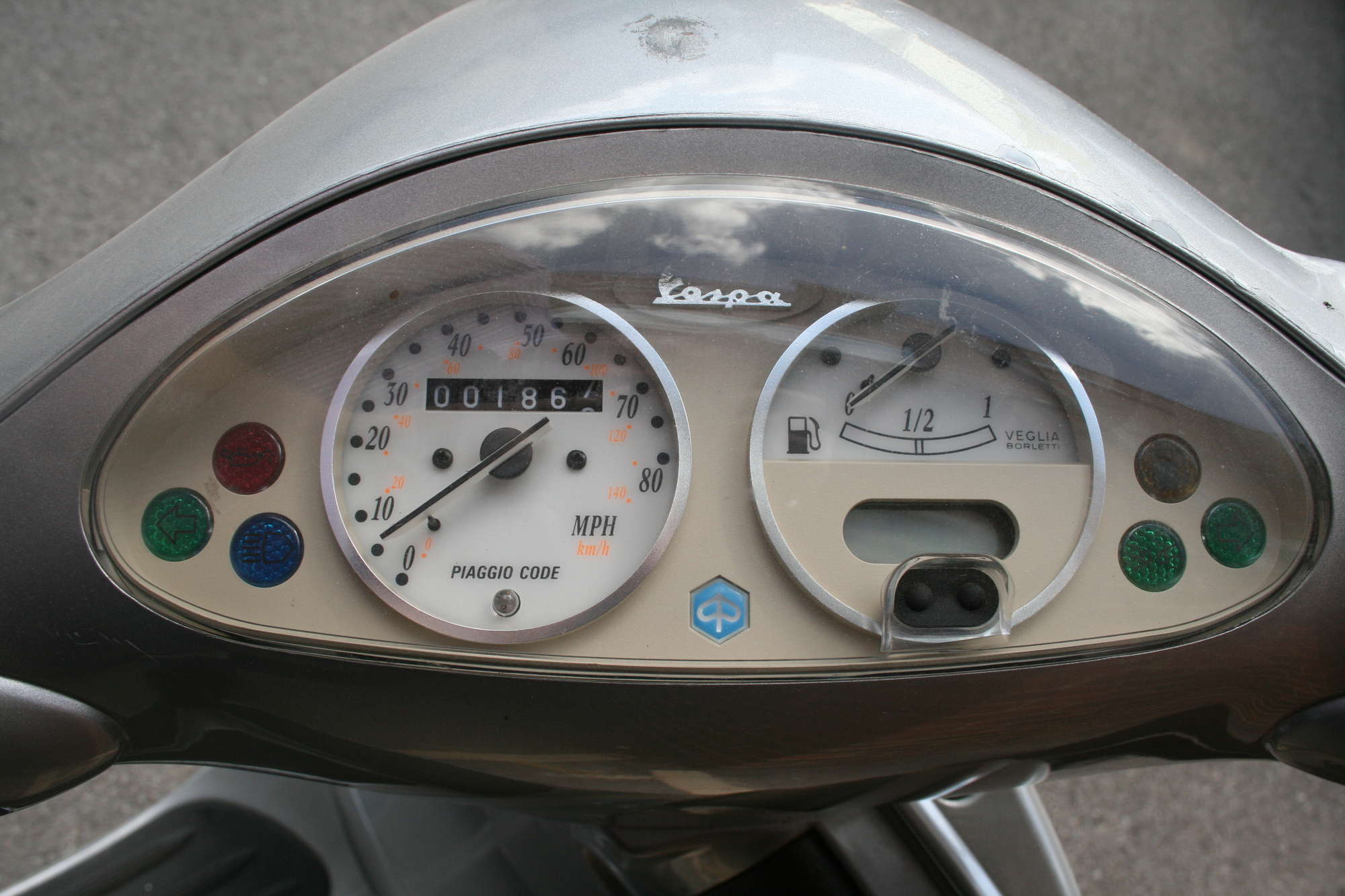 Sir Stirling Moss Vespa-Auction Lot