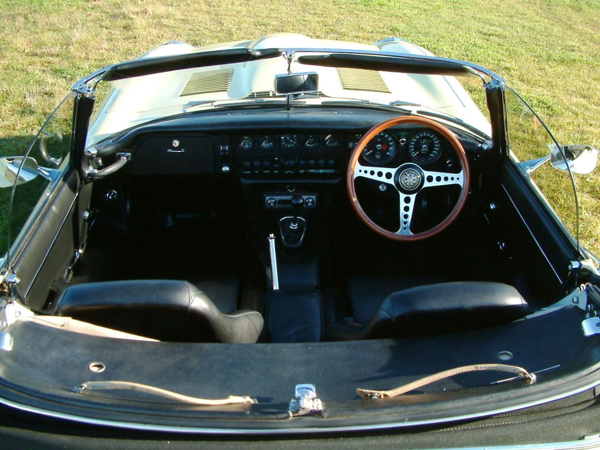 Jaguar E-Type Series II 4.2 Roadster (ex Eagle demonstrator)-Sold