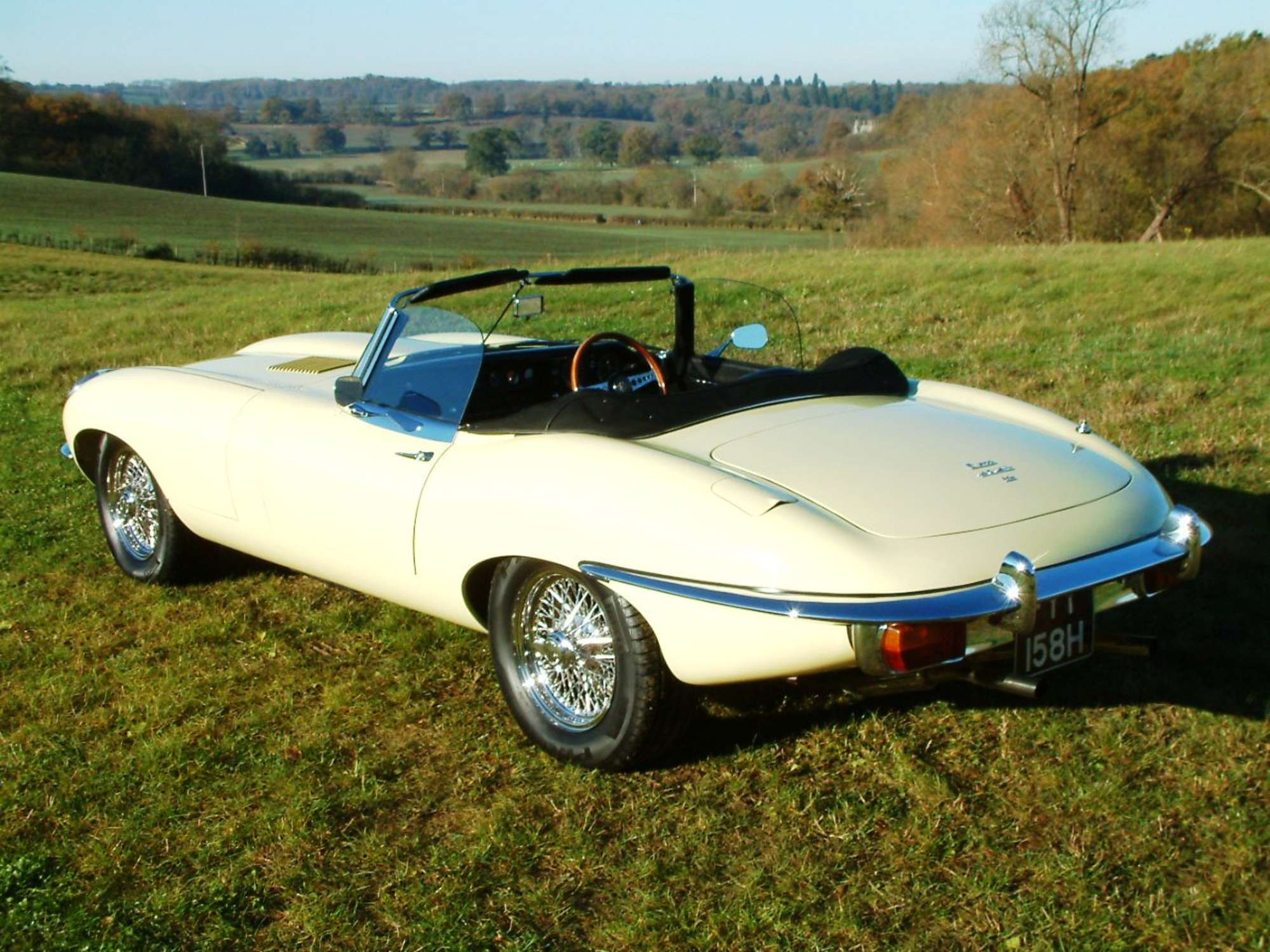 Jaguar E-Type Series II 4.2 Roadster (ex Eagle demonstrator)-Sold