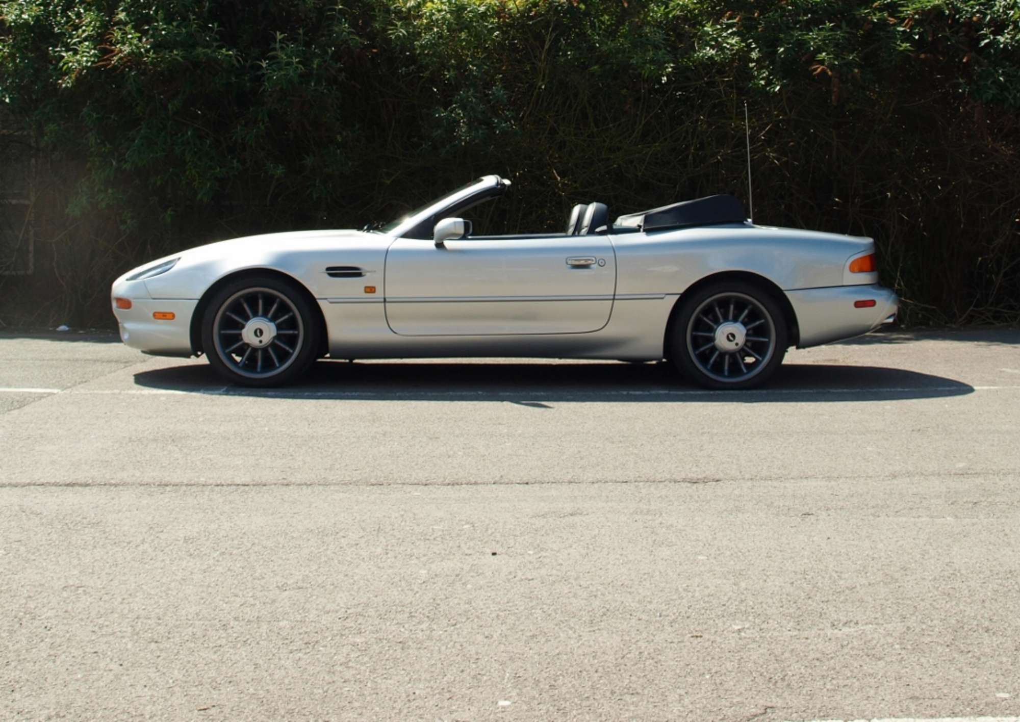 1998 Aston Martin DB7 Volante - Alfred Dunhill Limited Editi-Auction Lot