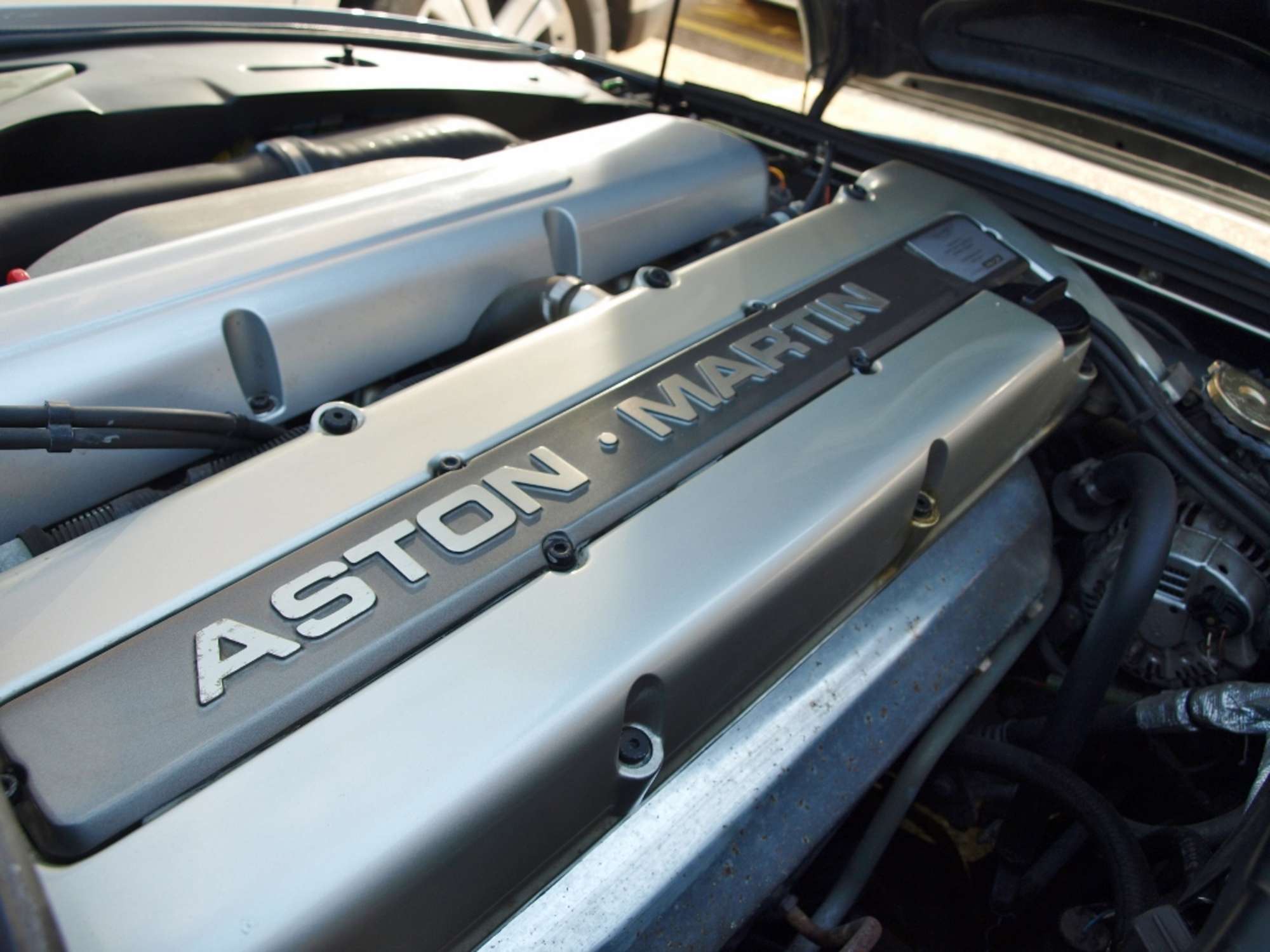 1998 Aston Martin DB7 Volante - Alfred Dunhill Limited Editi-Auction Lot