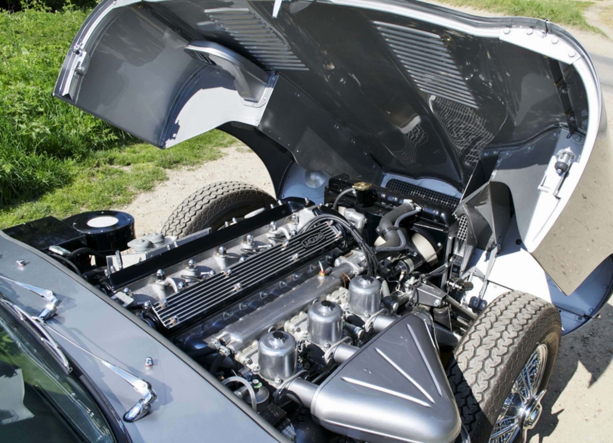 1969 Jaguar E-Type Series II 4.2 Roadster, Lefthand Drive-Auction Lot