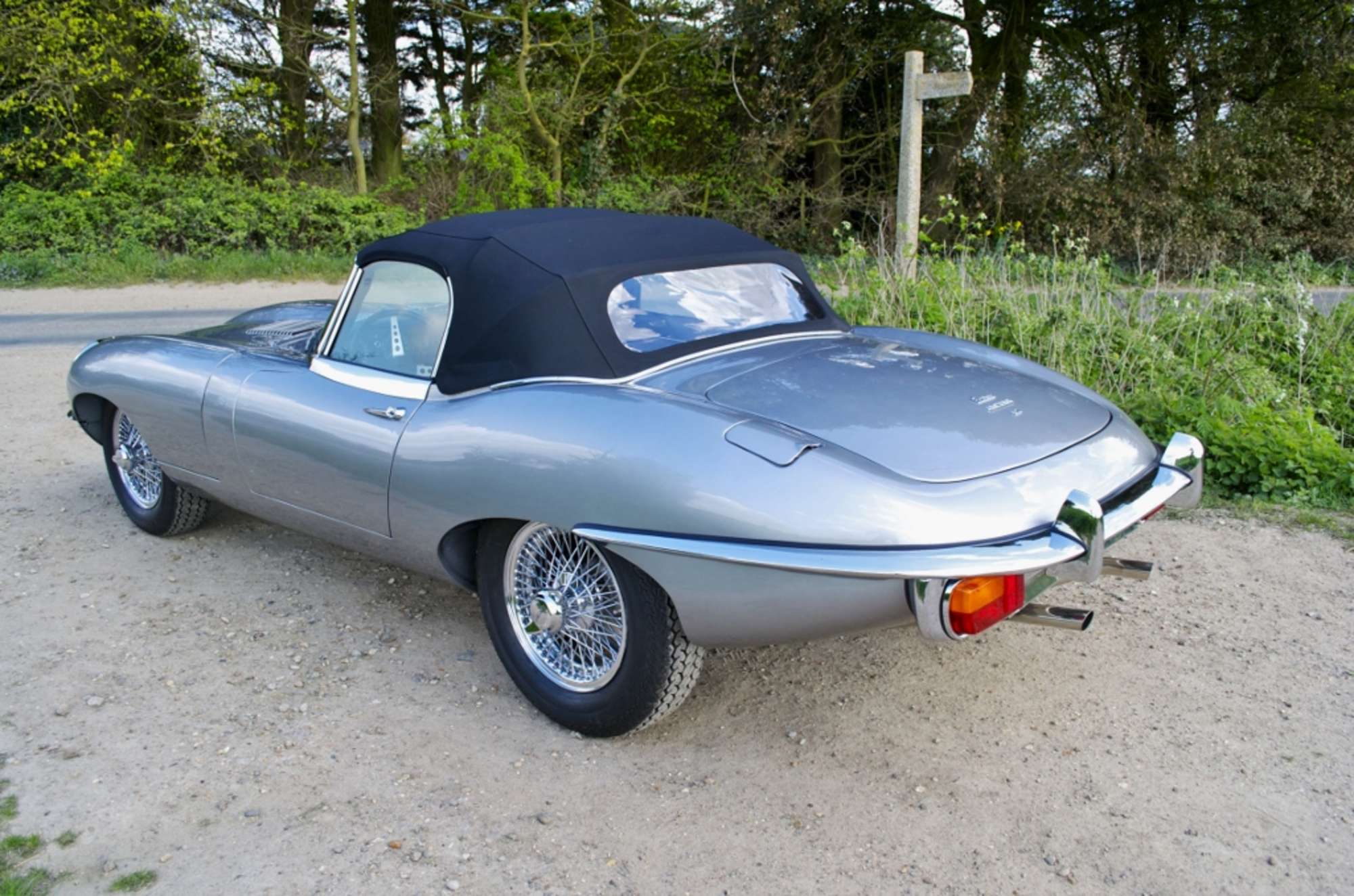 1969 Jaguar E-Type Series II 4.2 Roadster, Lefthand Drive-Auction Lot