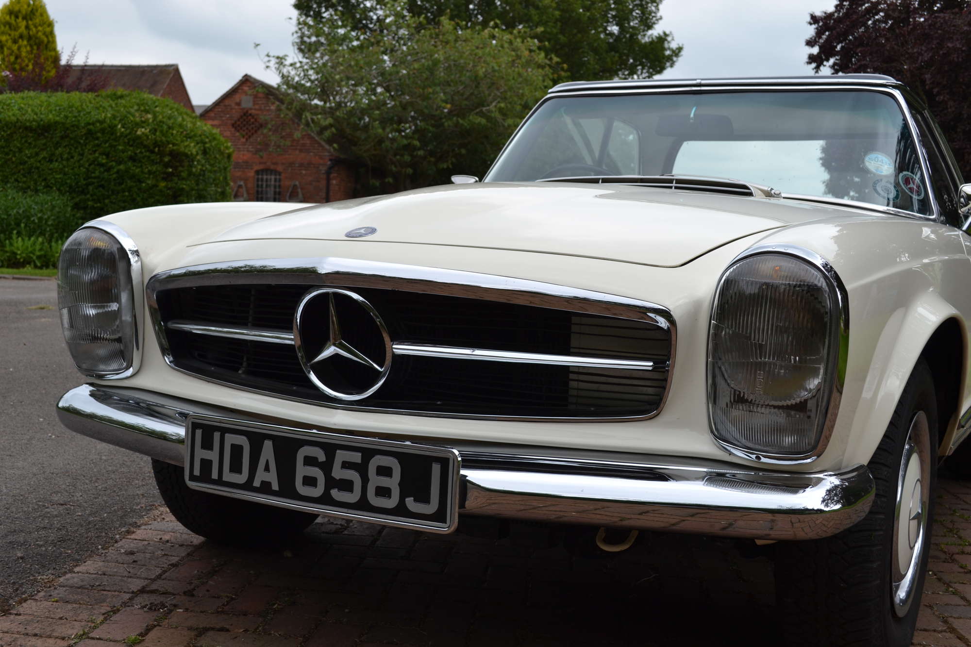 1970 Mercedes-Benz 280SL Pagoda Automatic-Sold