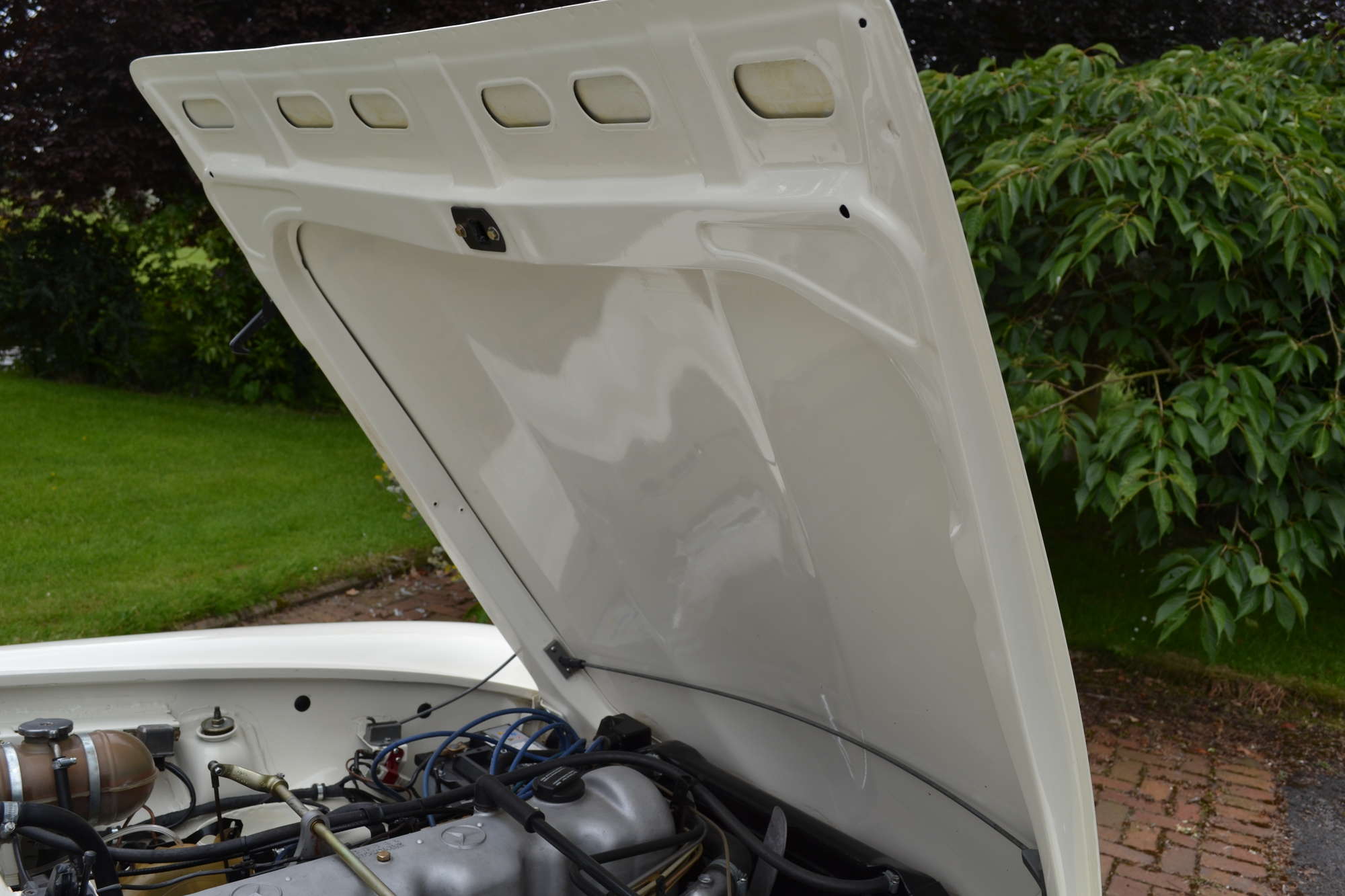 1970 Mercedes-Benz 280SL Pagoda Automatic-Sold