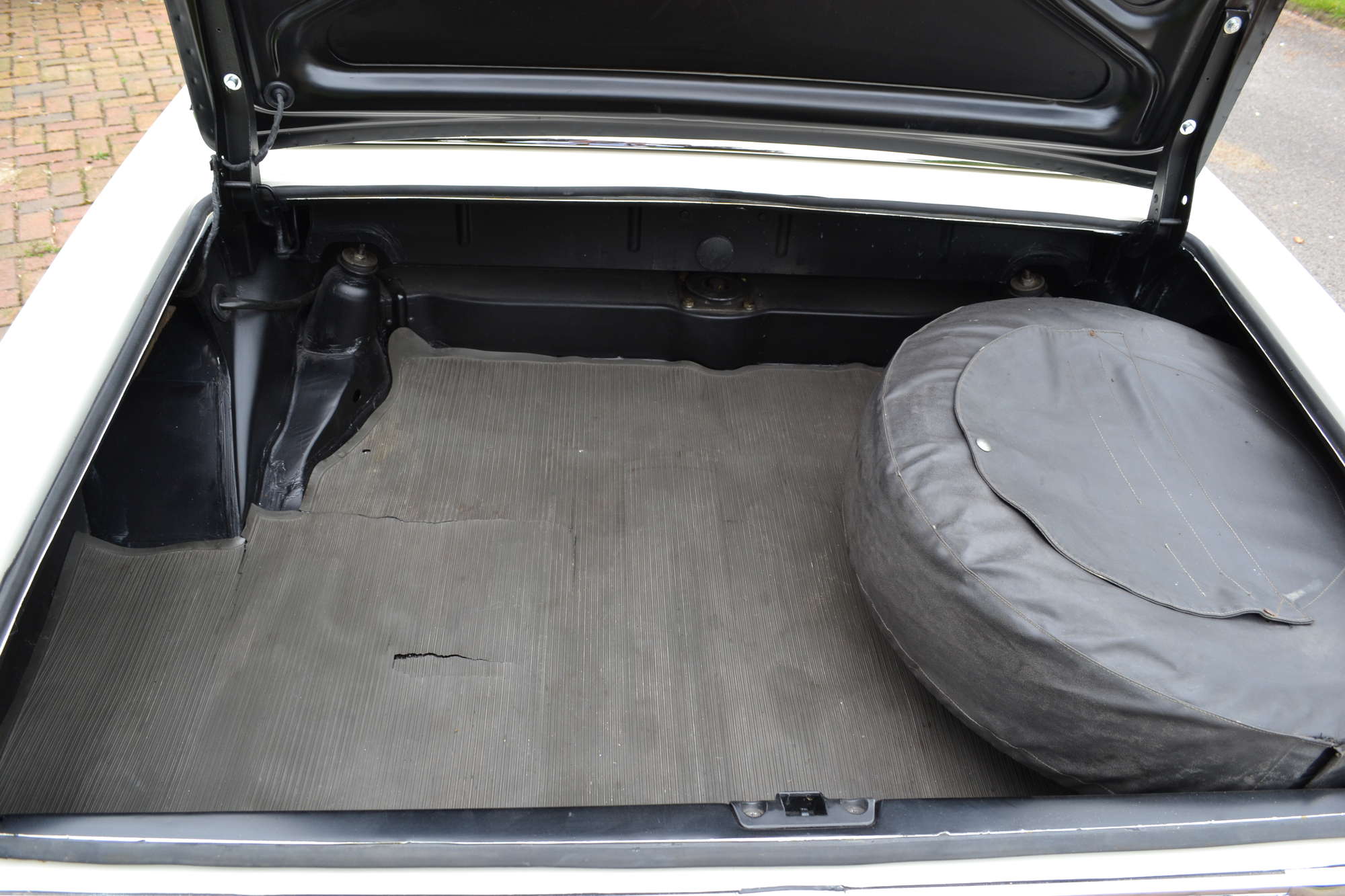 1970 Mercedes-Benz 280SL Pagoda Automatic-Sold