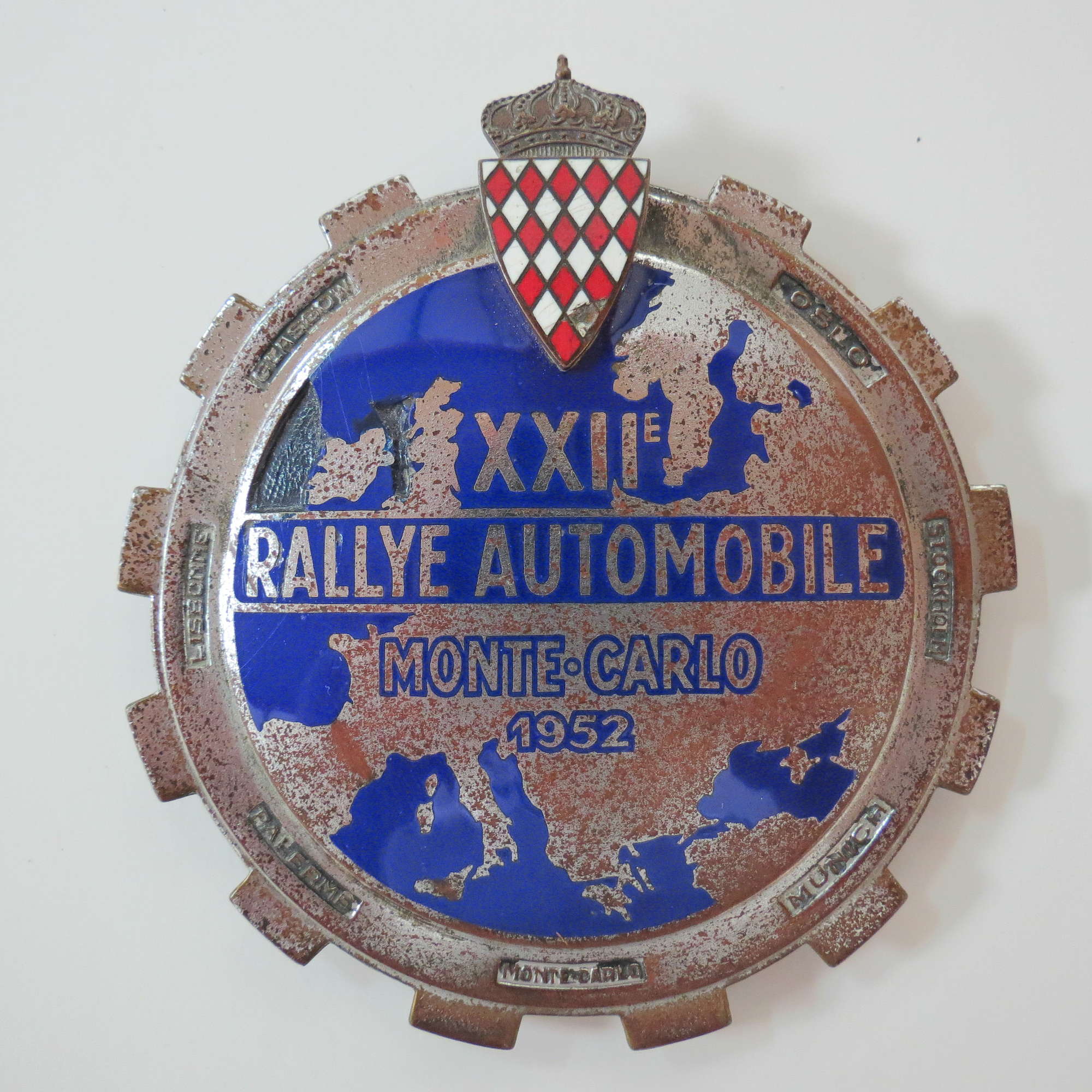 Monte Carlo Rallye â€“ Original Competitors Car Badge 1952-Auction Lot