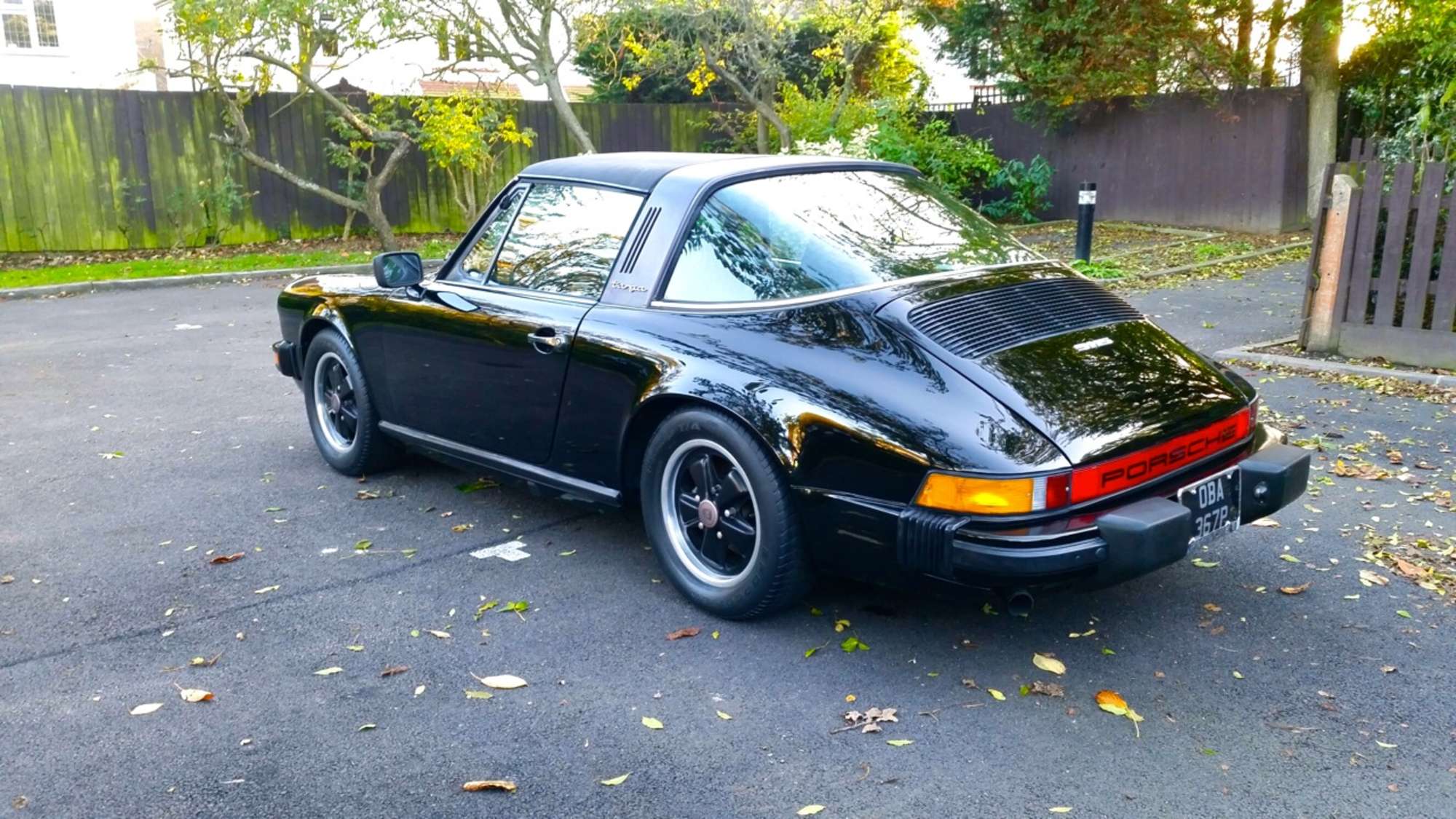 1976 Porsche 911 S Targa-Sold