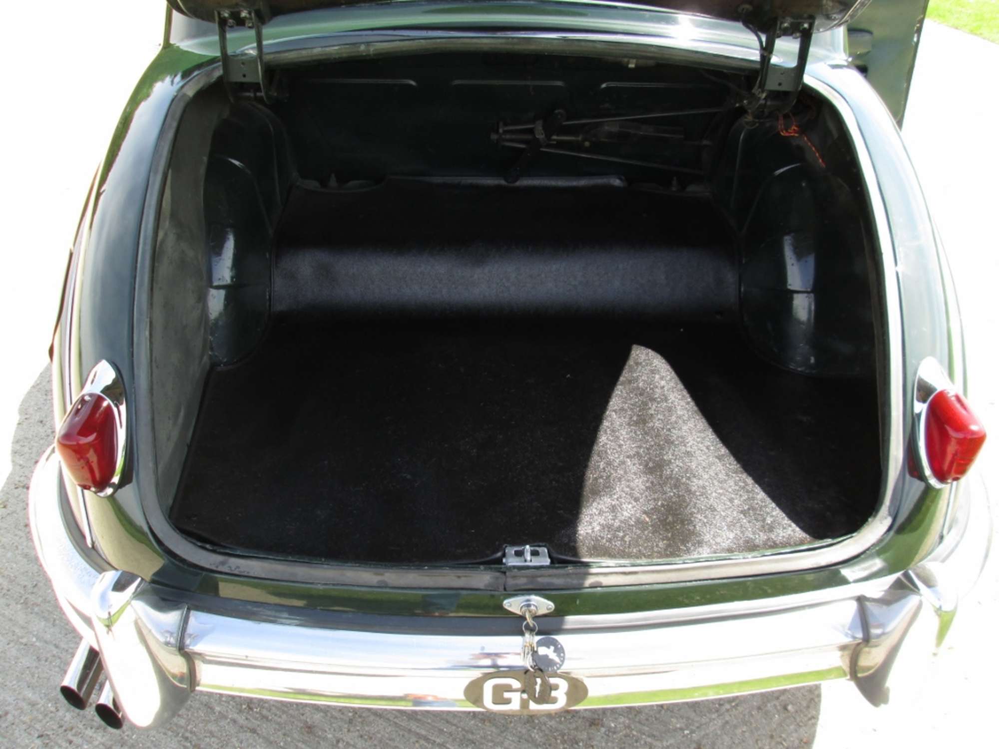 1957 Jaguar 3.4 Mk.I Automatic-Auction Lot