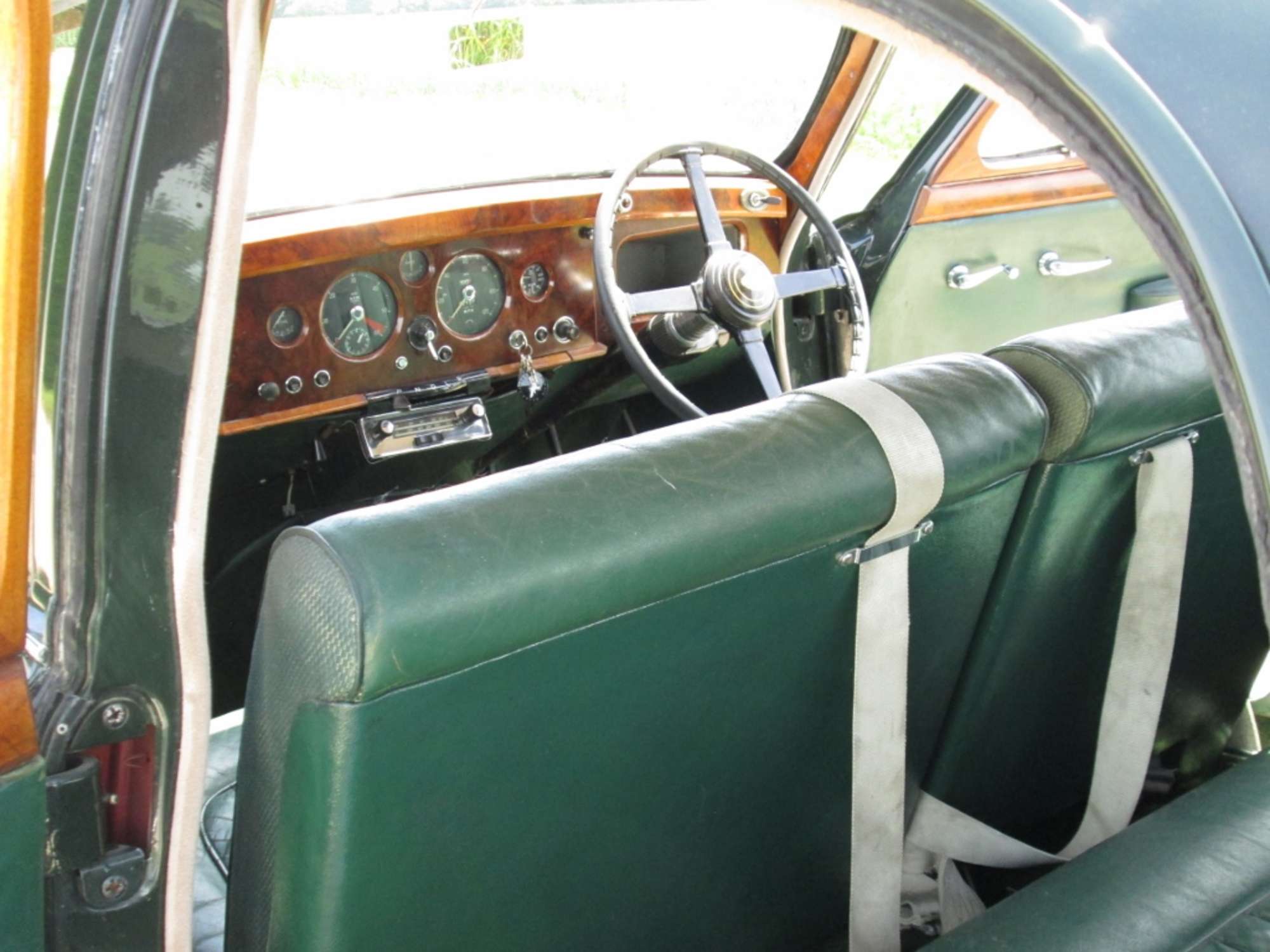 1957 Jaguar 3.4 Mk.I Automatic-Auction Lot