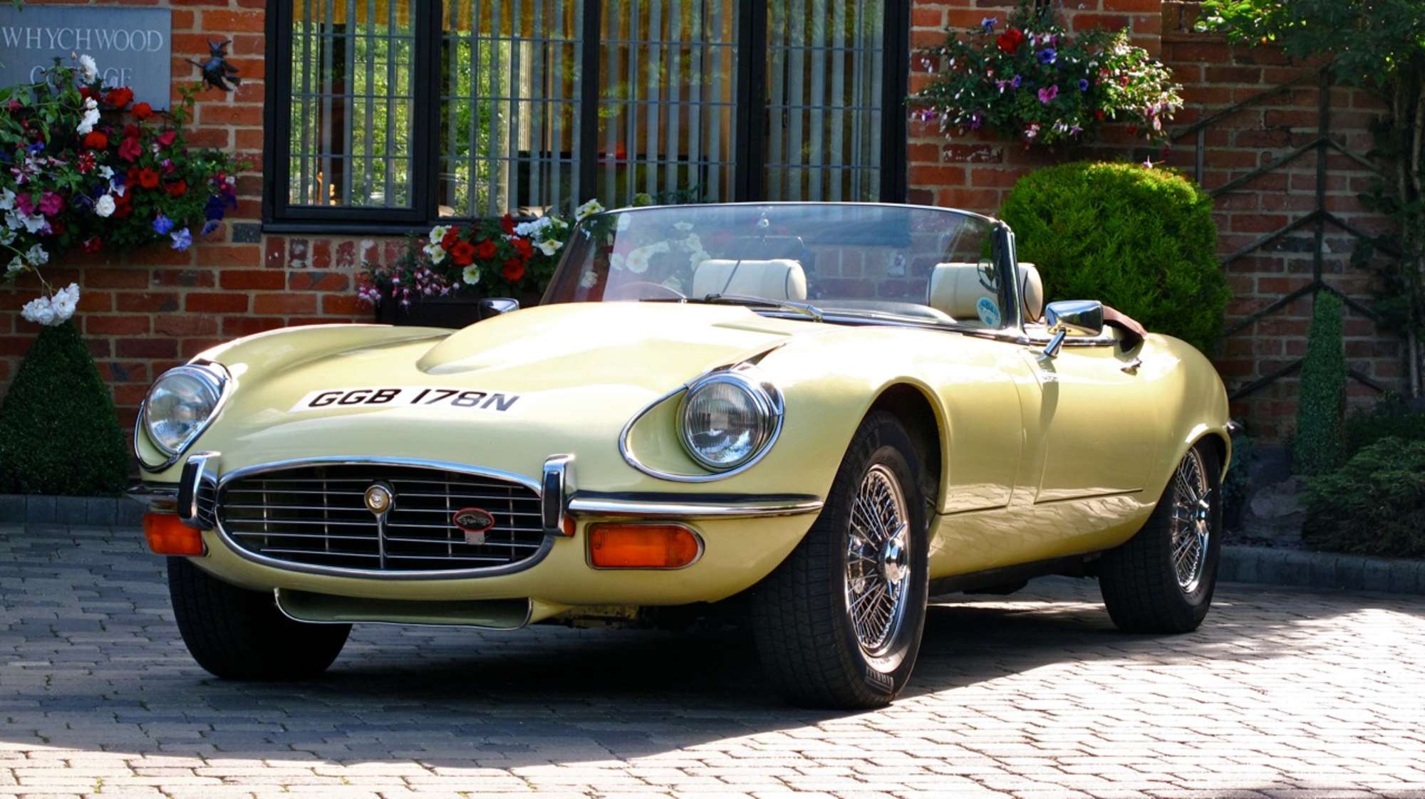 1973 Jaguar E-Type V12 Roadster-Auction Lot