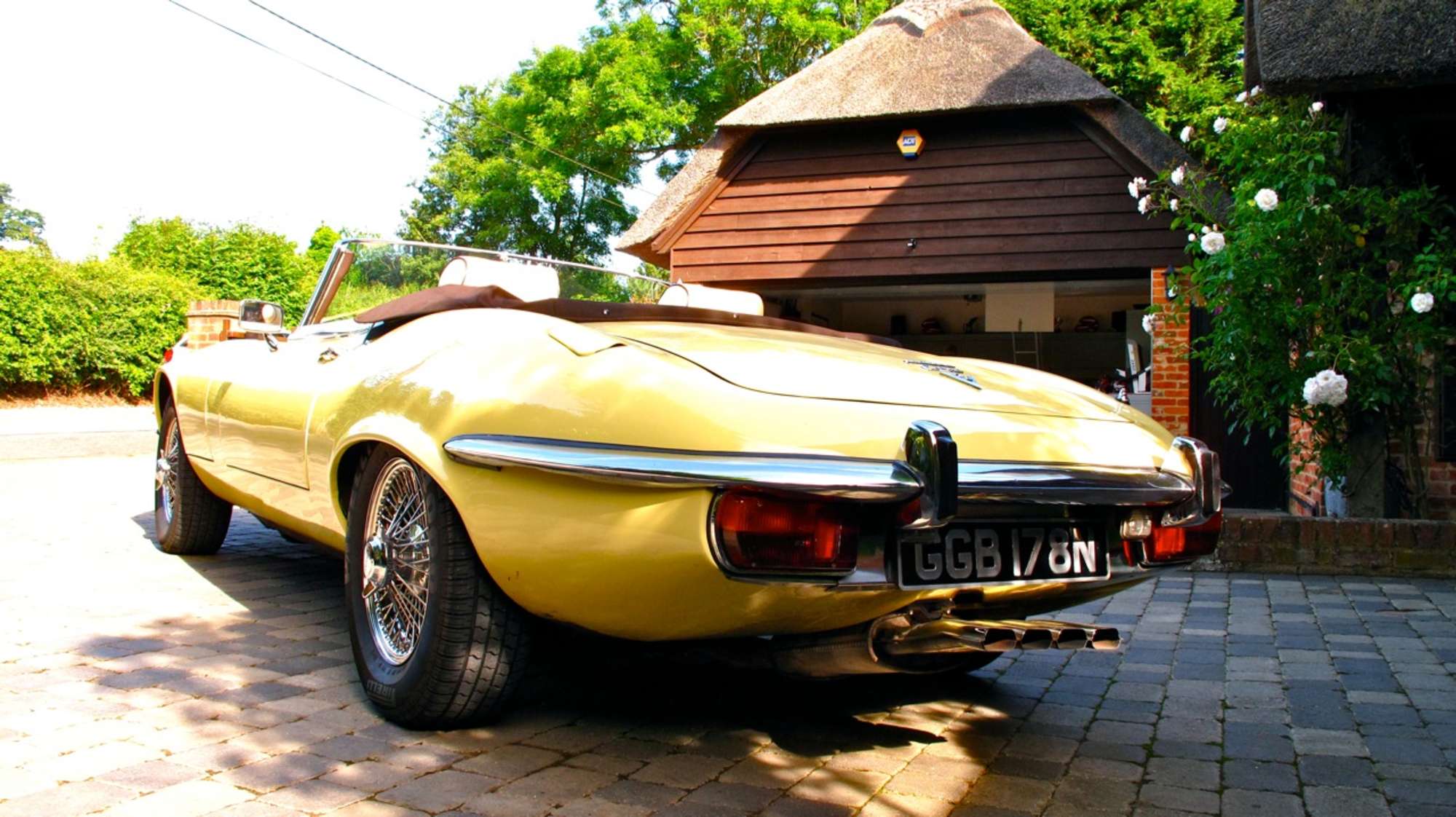 1973 Jaguar E-Type V12 Roadster-Auction Lot