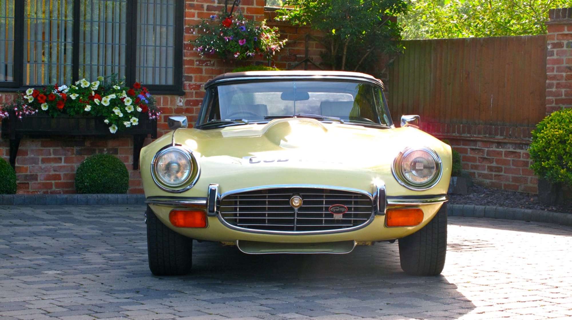 1973 Jaguar E-Type V12 Roadster-Auction Lot
