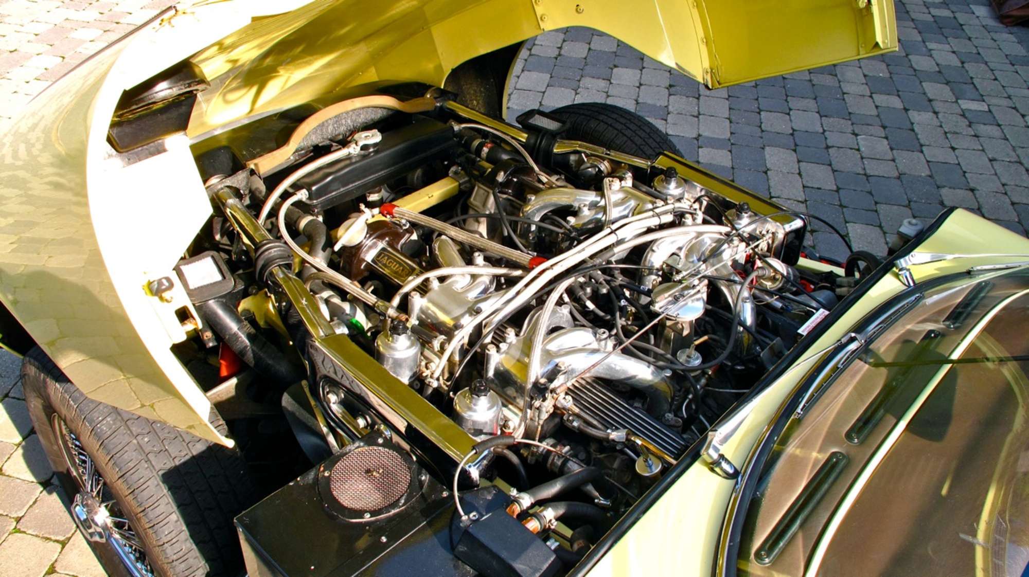 1973 Jaguar E-Type V12 Roadster-Auction Lot