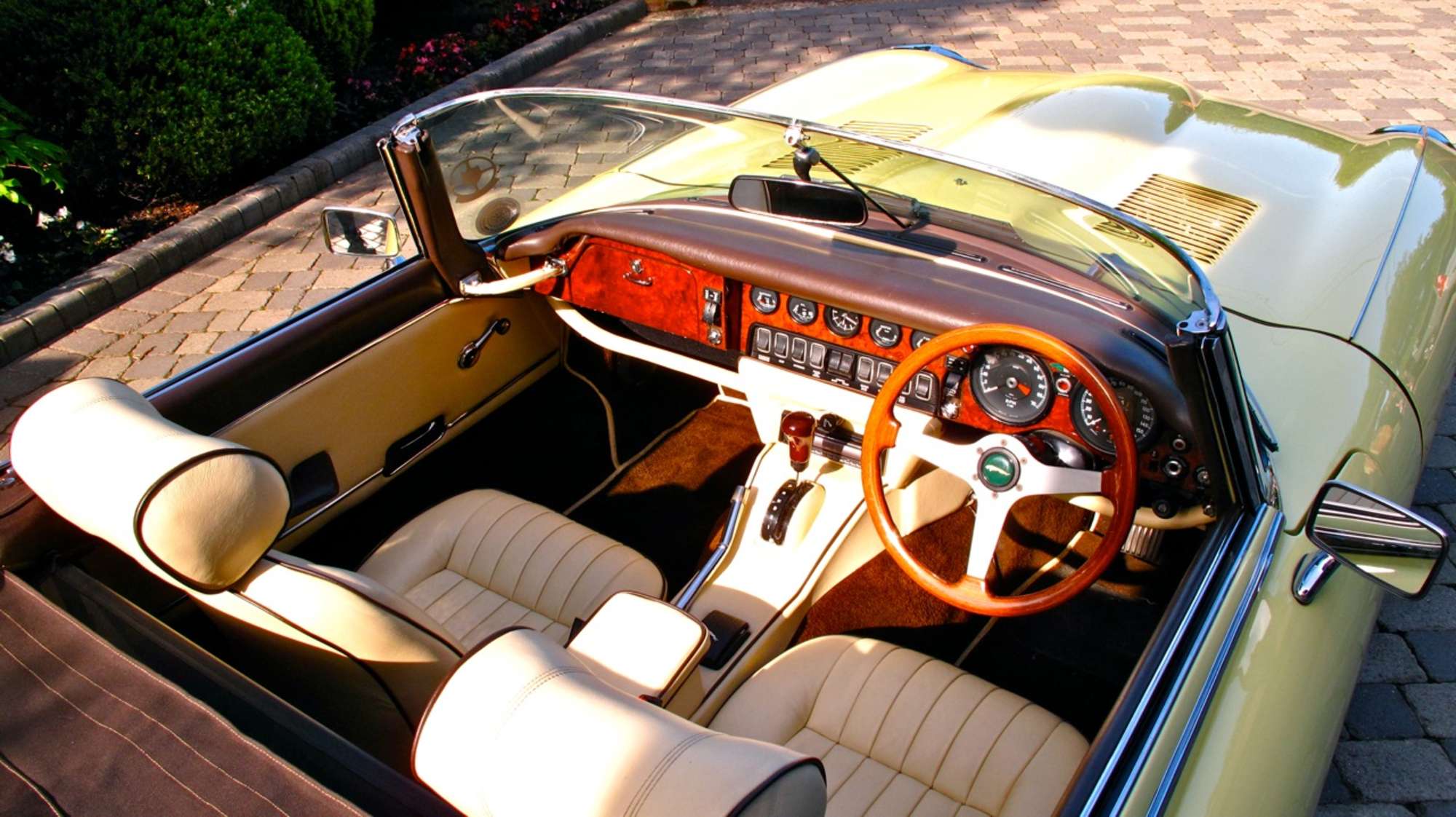 1973 Jaguar E-Type V12 Roadster-Auction Lot